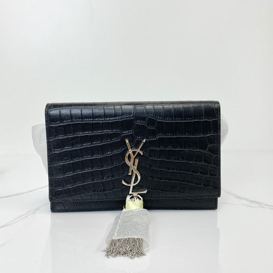 Saint Laurent Wallet On Cain - Lafayette Consignment