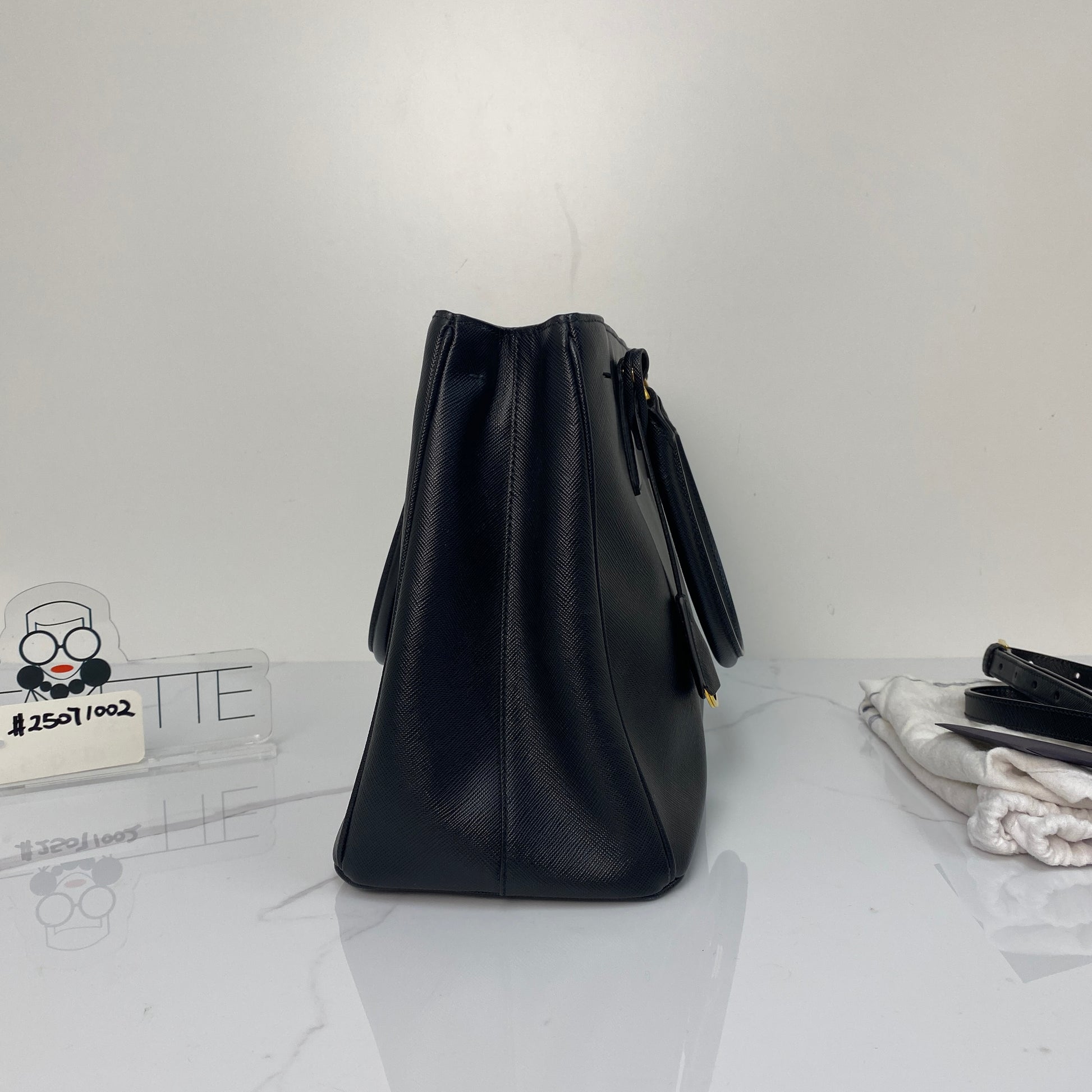 Prada Large Galleria Saffiano Leather Bag | Prada handbag | Lafayette Consignment