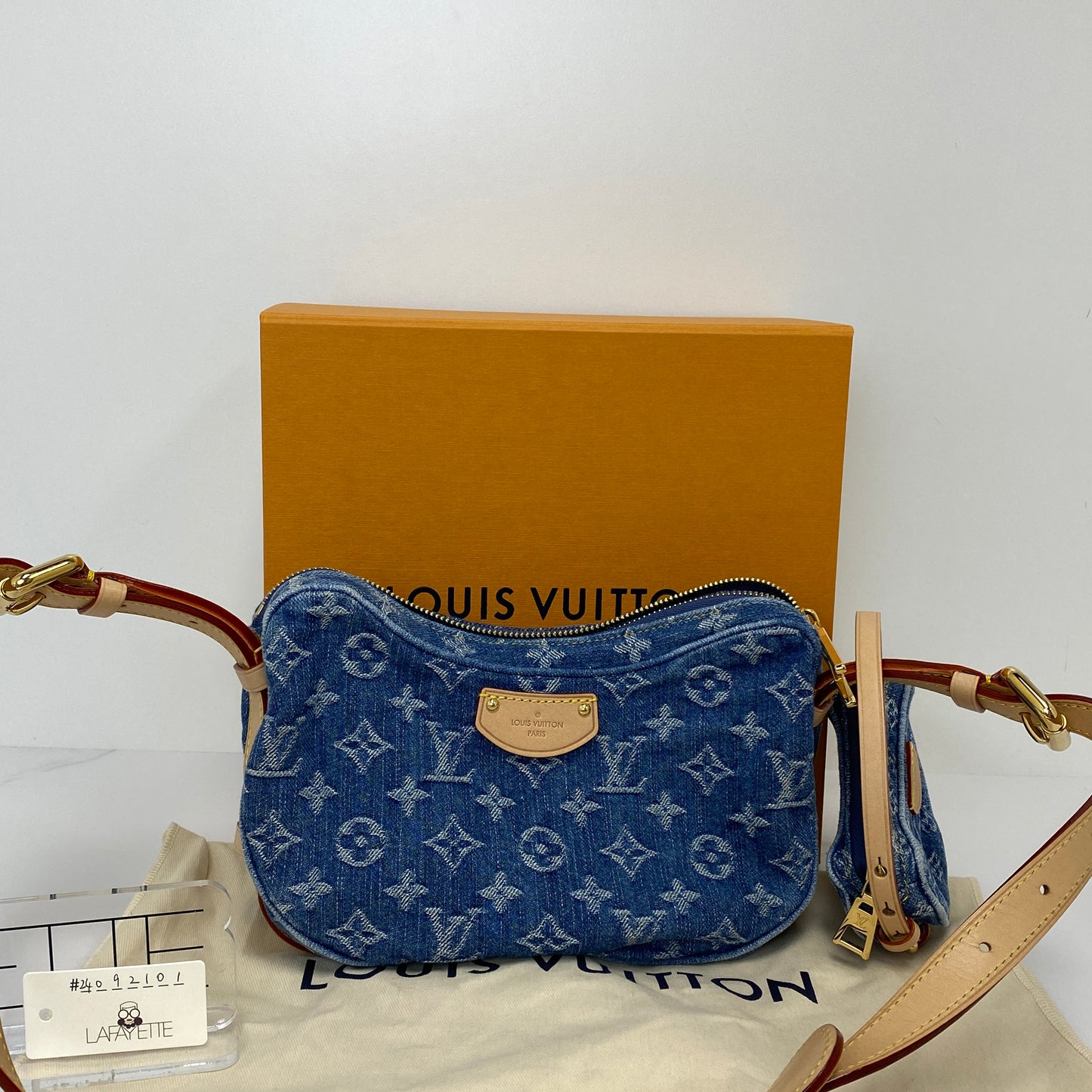 Louis Vuitton Croissant MM - Lafayette Consignment