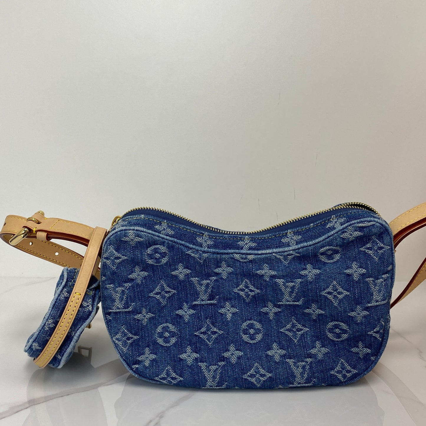 Louis Vuitton Croissant MM - Lafayette Consignment