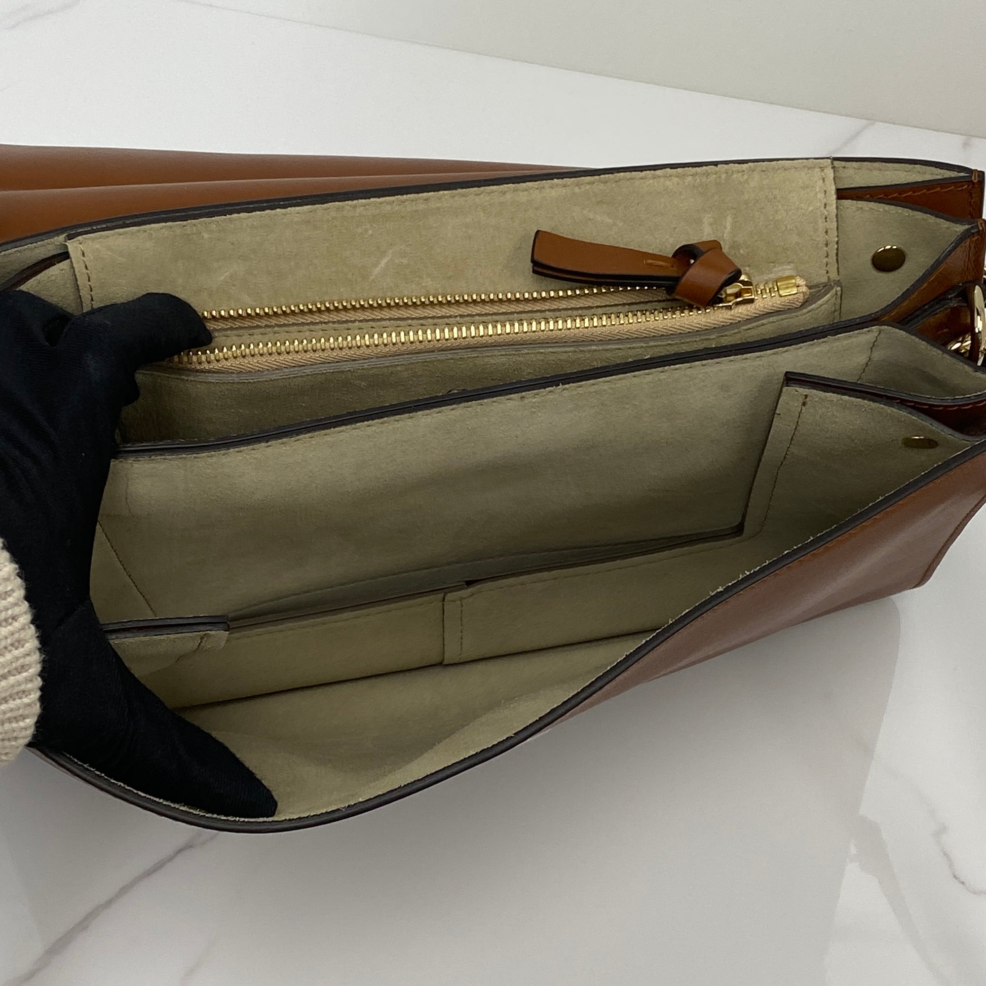 Chloé Medium Faye Shoulder Bag - Lafayette Consignment