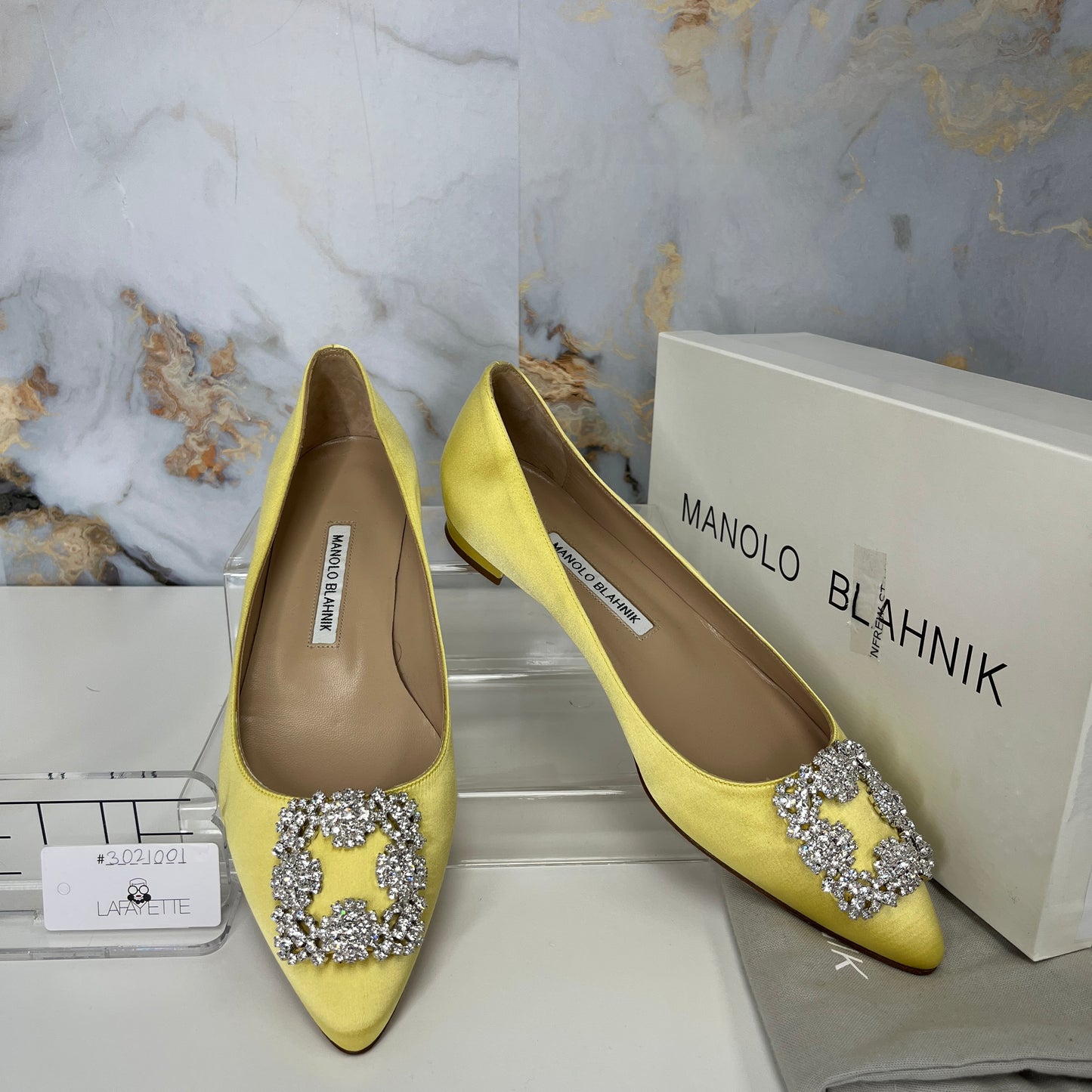 Manolo Blahnik Hangisiflat - Lafayette Consignment