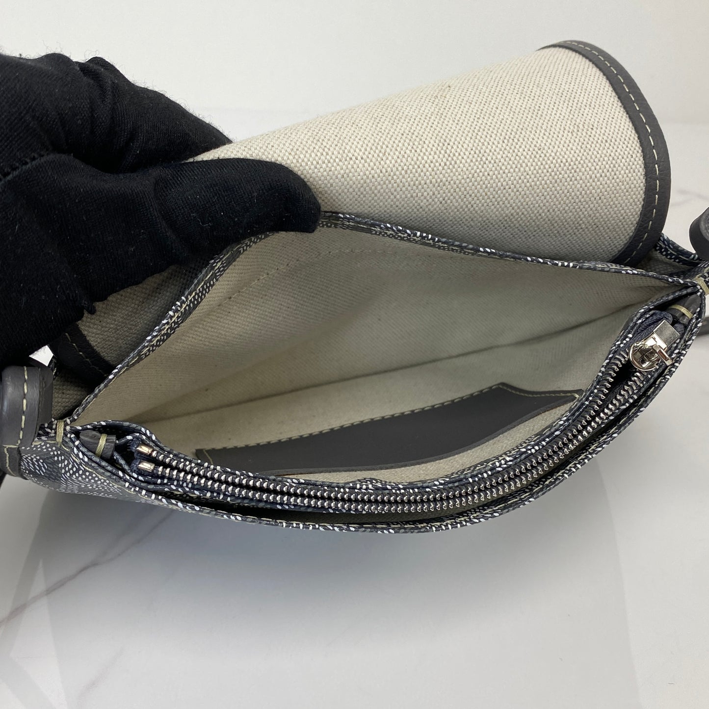 Goyard Plumet Pouch-Wallet in grey Goyardine canvas - additional view