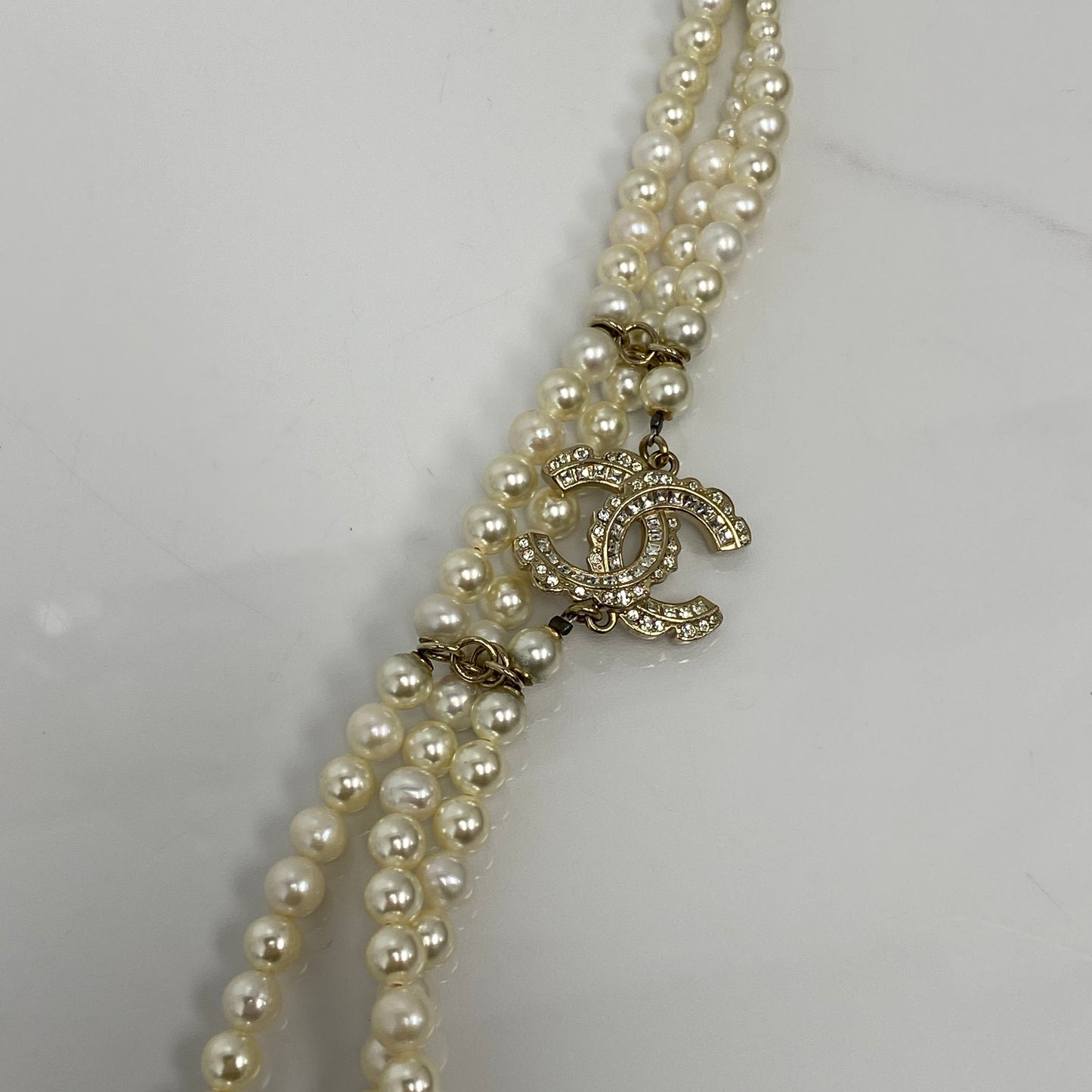 Chanel CC Crystal B17 Triple Pearl Necklace - photo 5