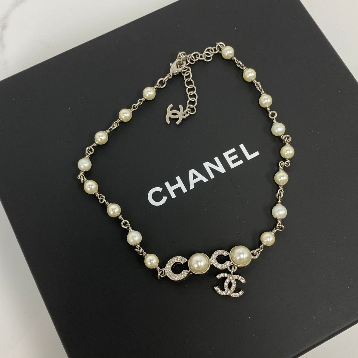 Chanel Crystal Pearl CC Choker - photo 5