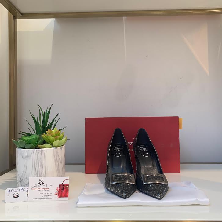 Roger Vivier Pumps-Size 37.5 #0121903 - Lafayette Consignment