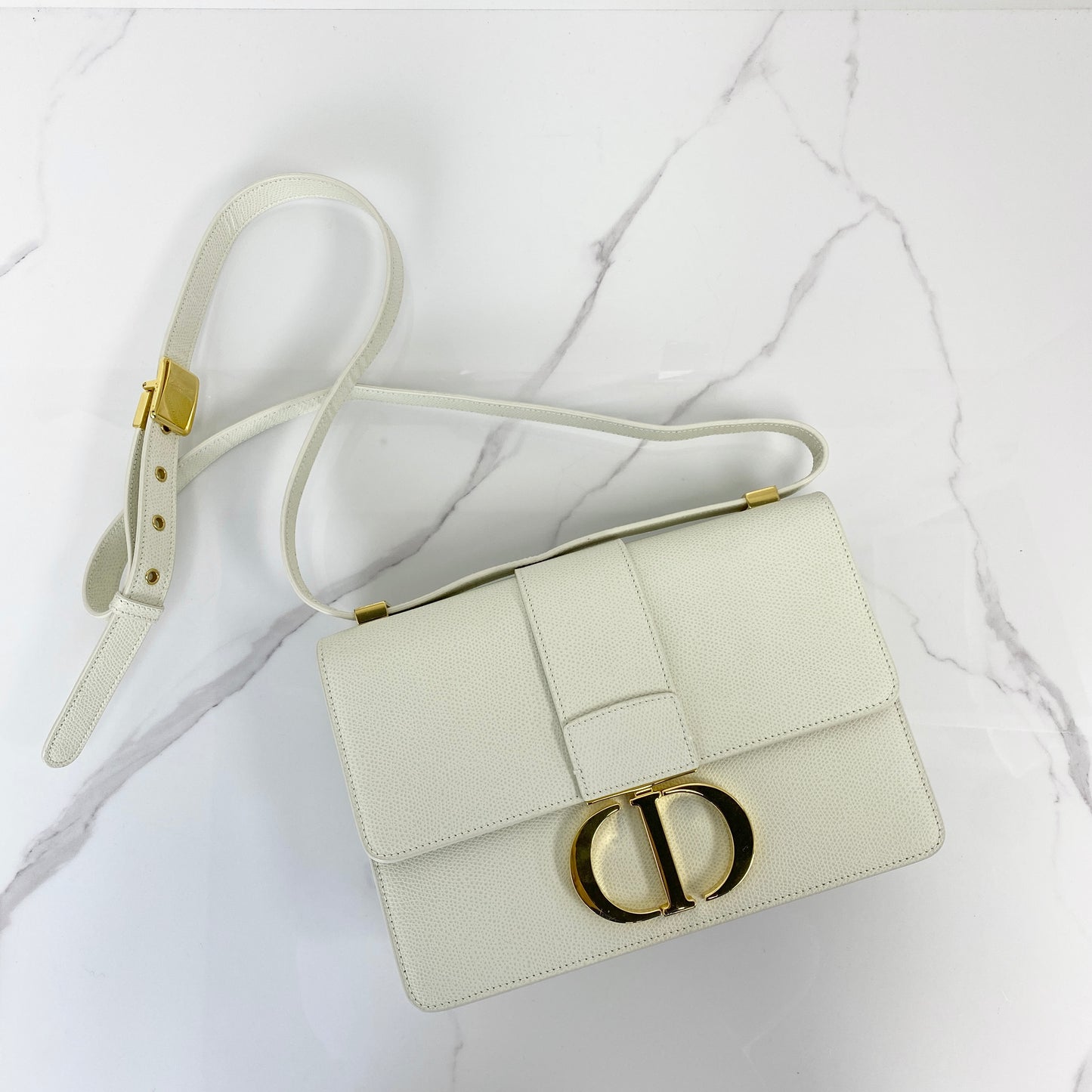 Christian Dior 30 Montaigne Bag | Lafayette Consignment