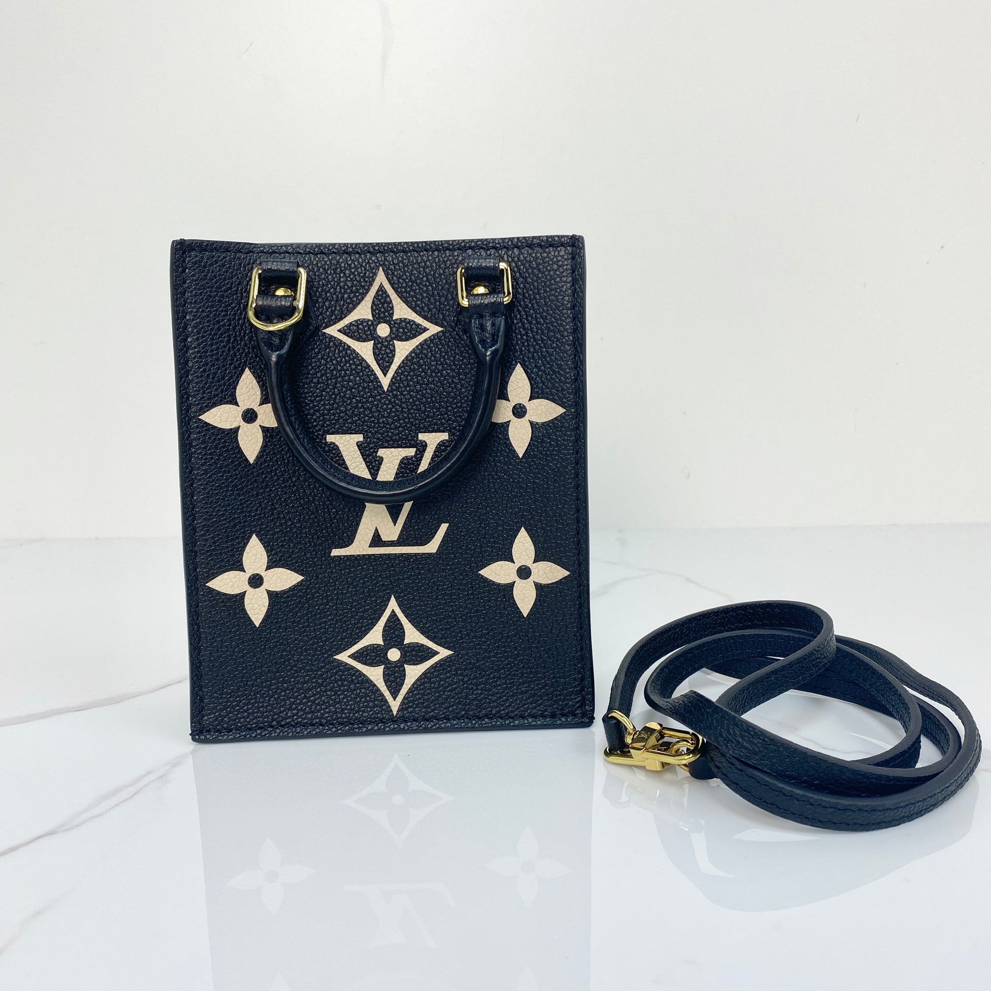 Louis Vuitton Petit Sac Plat