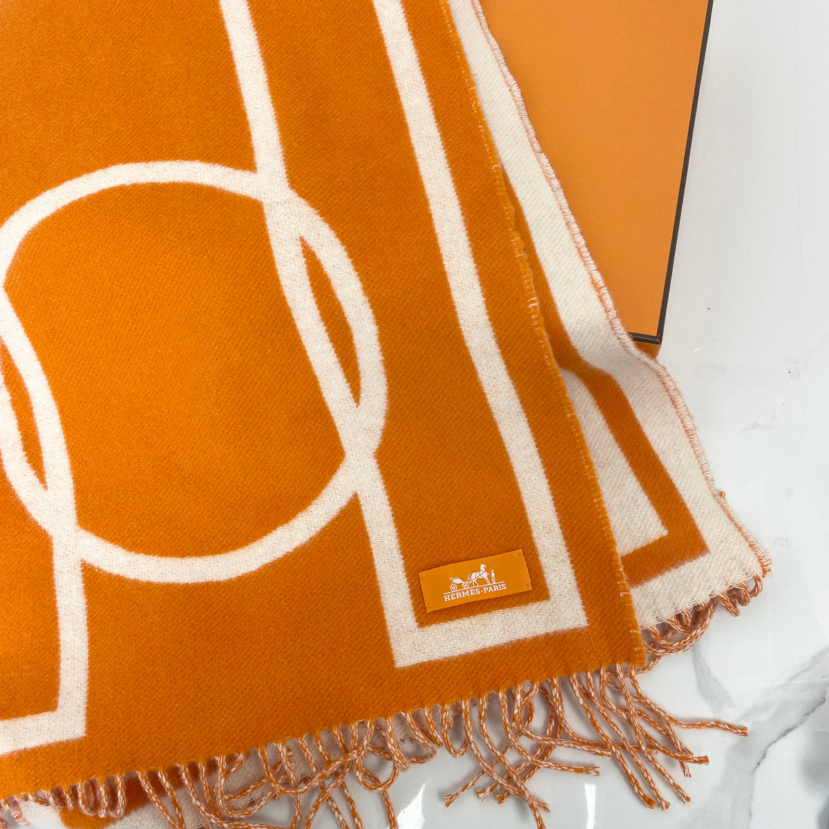 Hermès Scarf, 100% Cachemire — main image