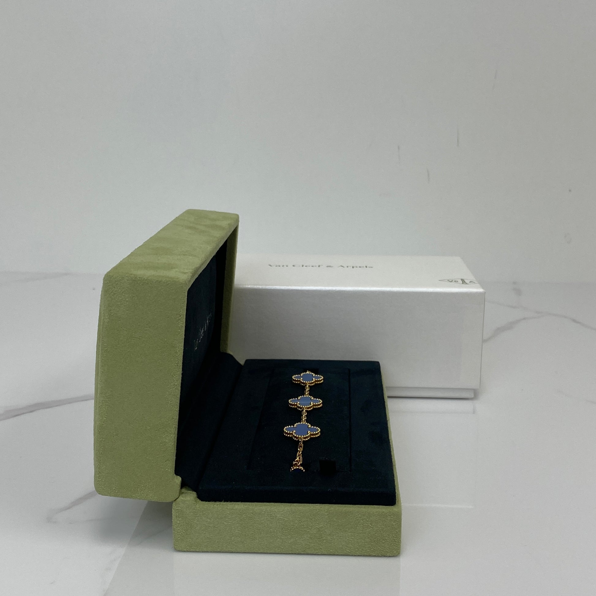 Van Cleef &amp; Arpels Vintage Alhambra Bracelet,5 Motif - Lafayette Consignment