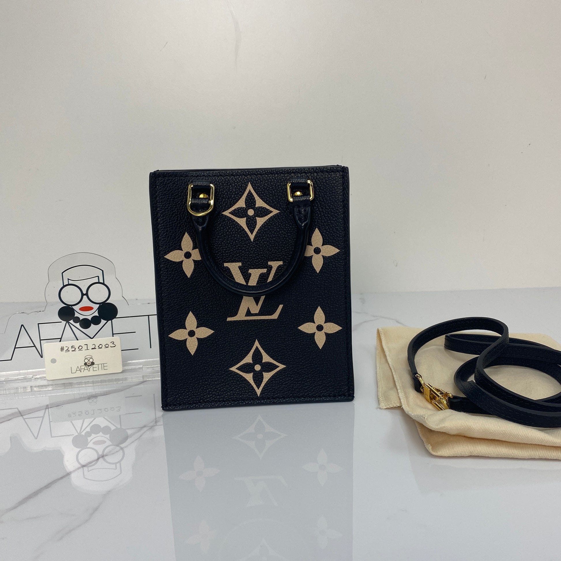 Louis Vuitton Petit Sac Plat