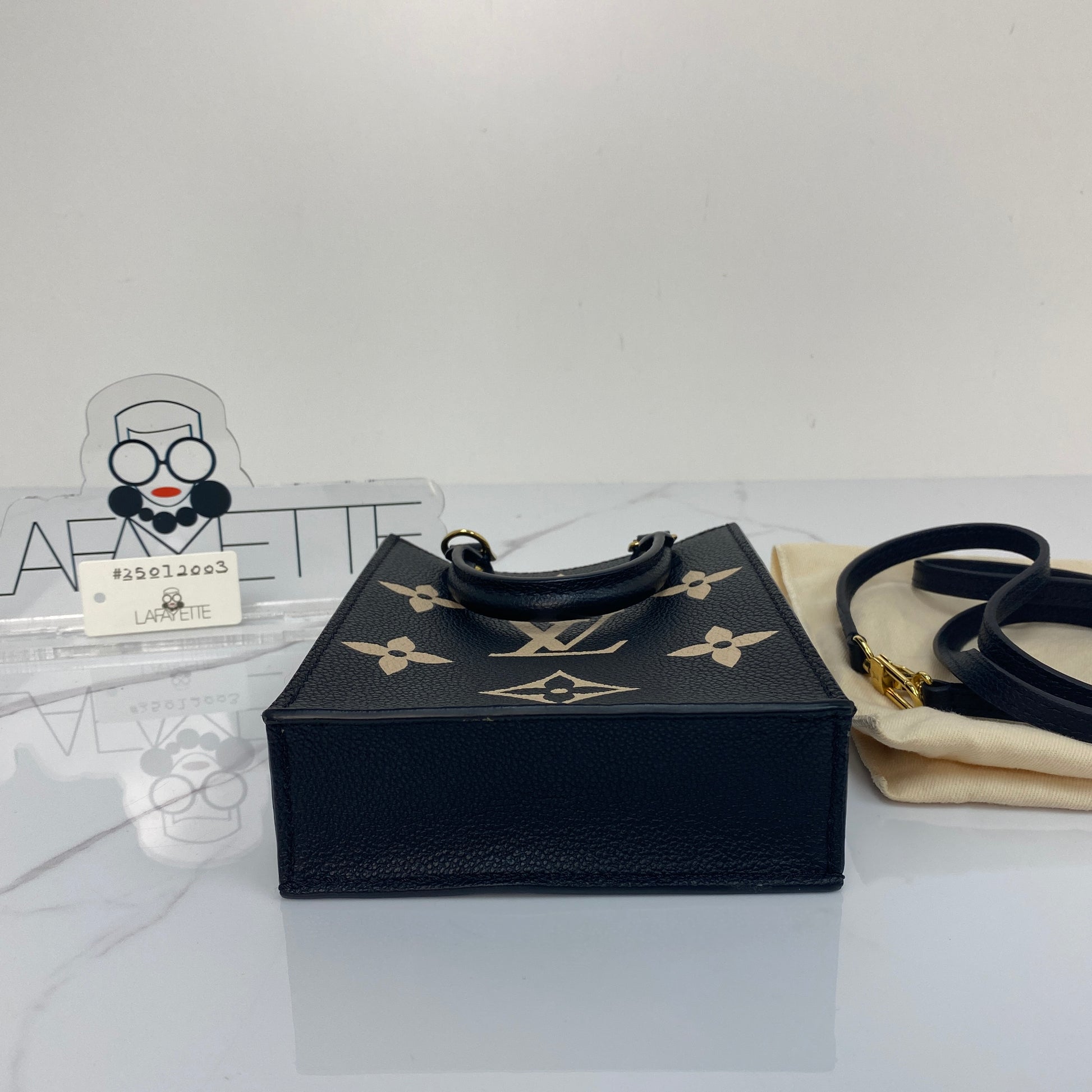 Louis Vuitton Petit Sac Plat
