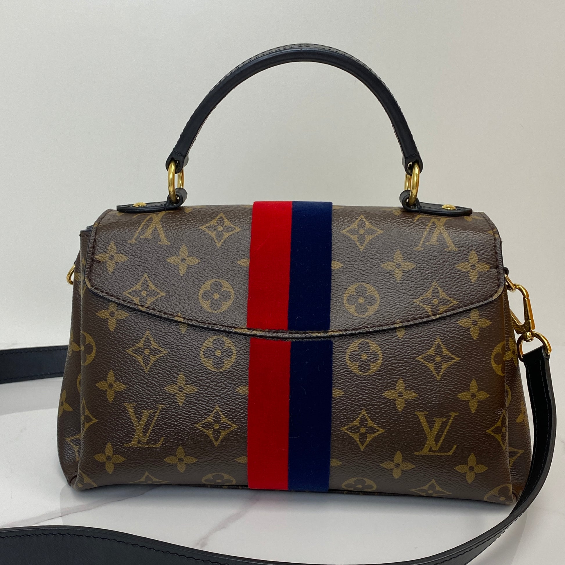 Louis Vuitton Shoulder Bag - Lafayette Consignment