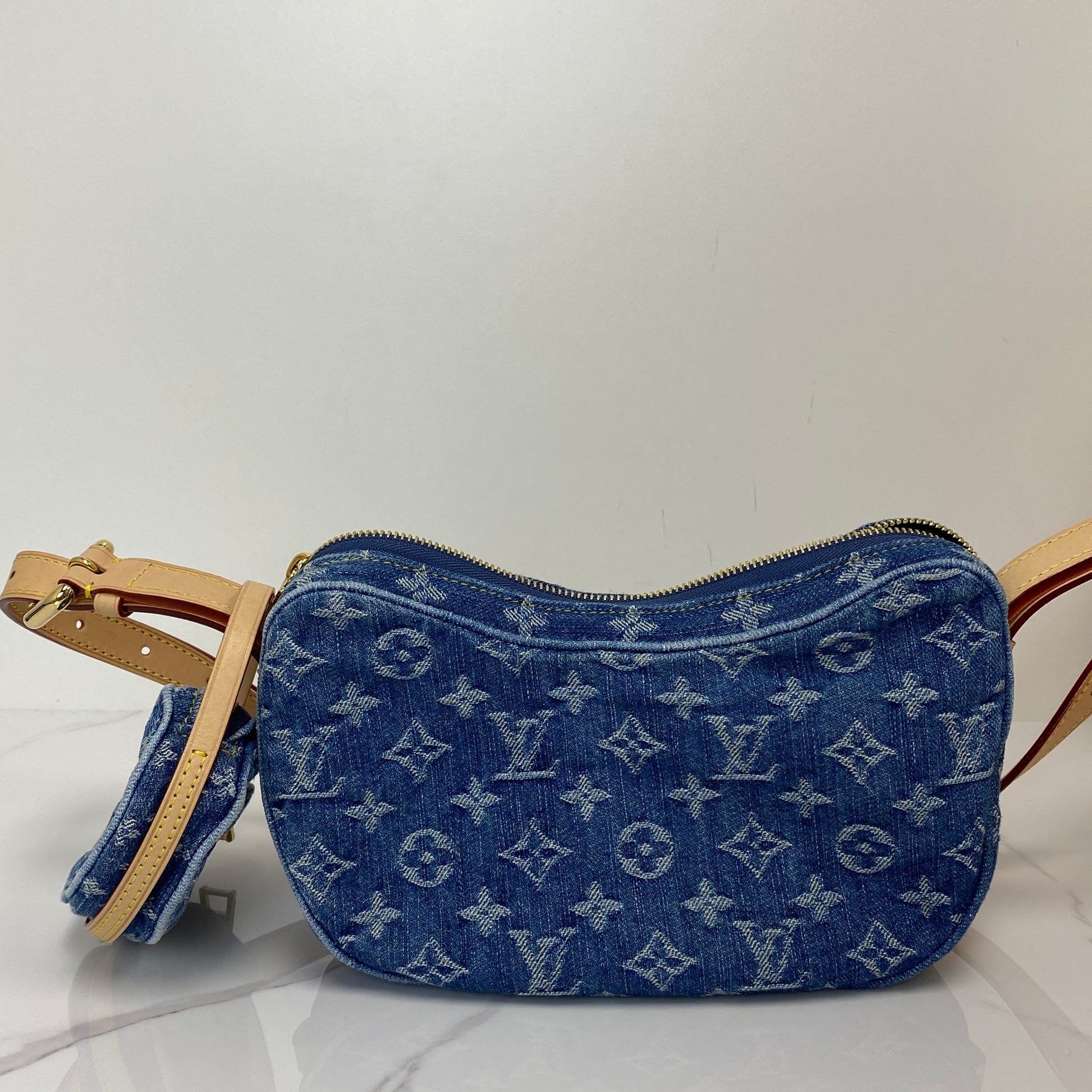 Louis Vuitton Croissant MM - Lafayette Consignment