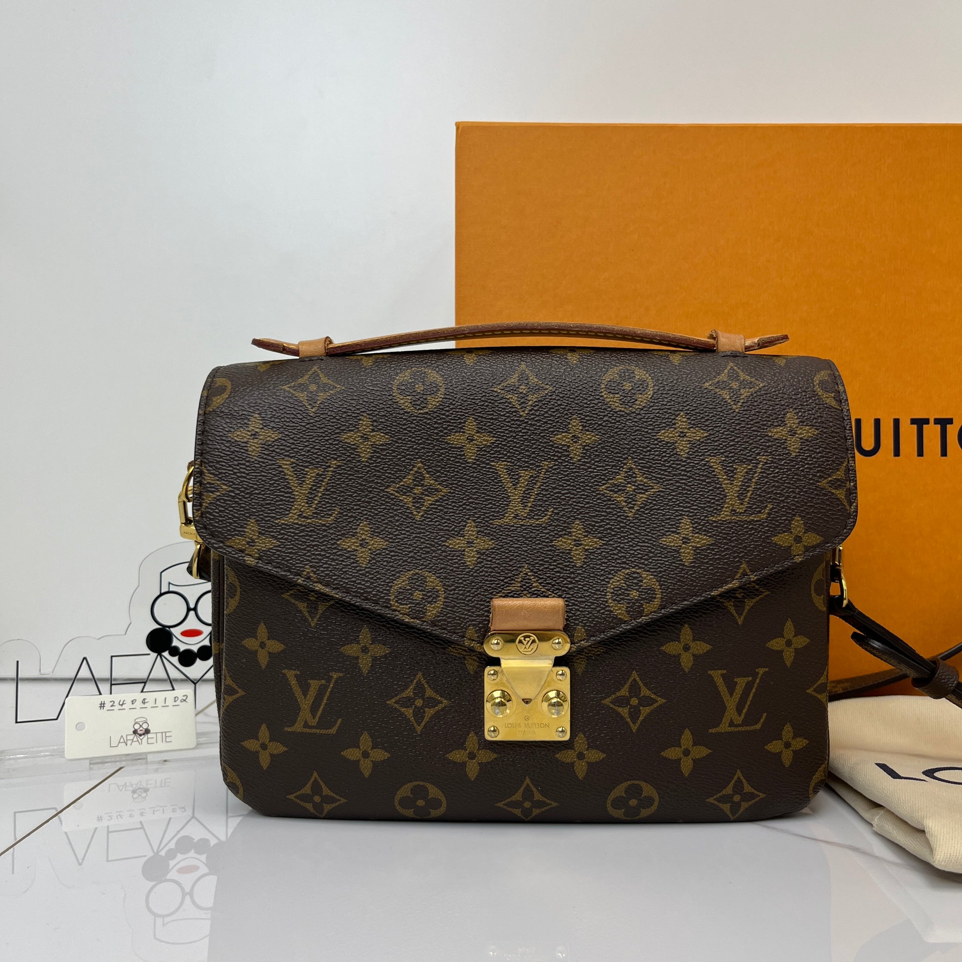 Louis Vuitton POCHETTE MÉTIS - Lafayette Consignment