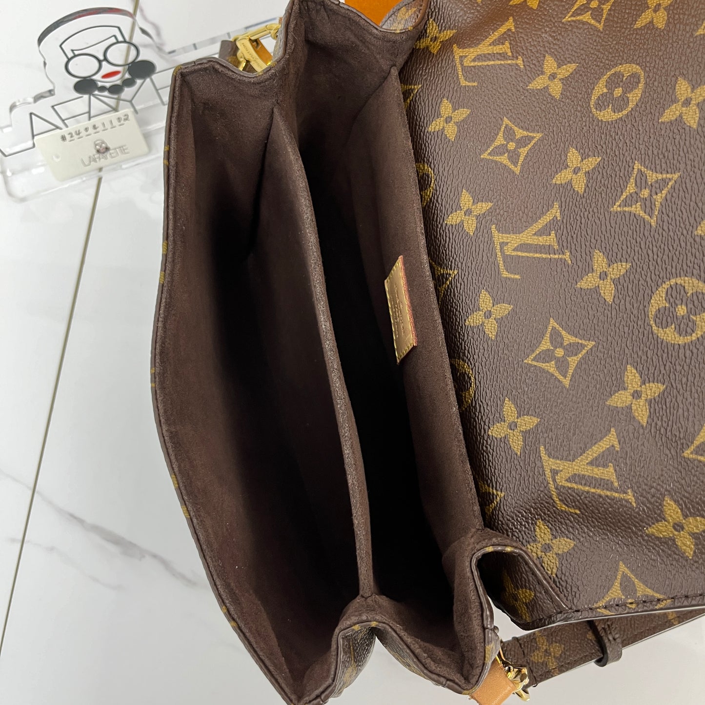 Louis Vuitton POCHETTE MÉTIS - Lafayette Consignment