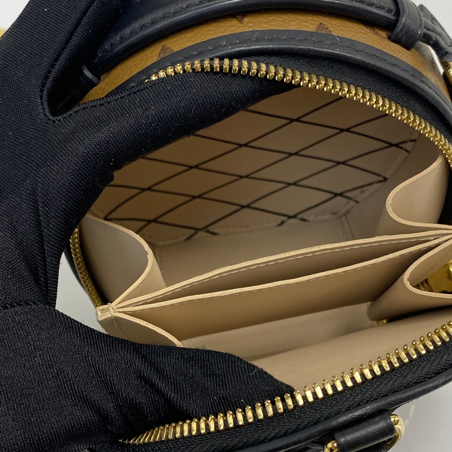 Louis Vuitton Mini Boite Chapeau - Lafayette Consignment