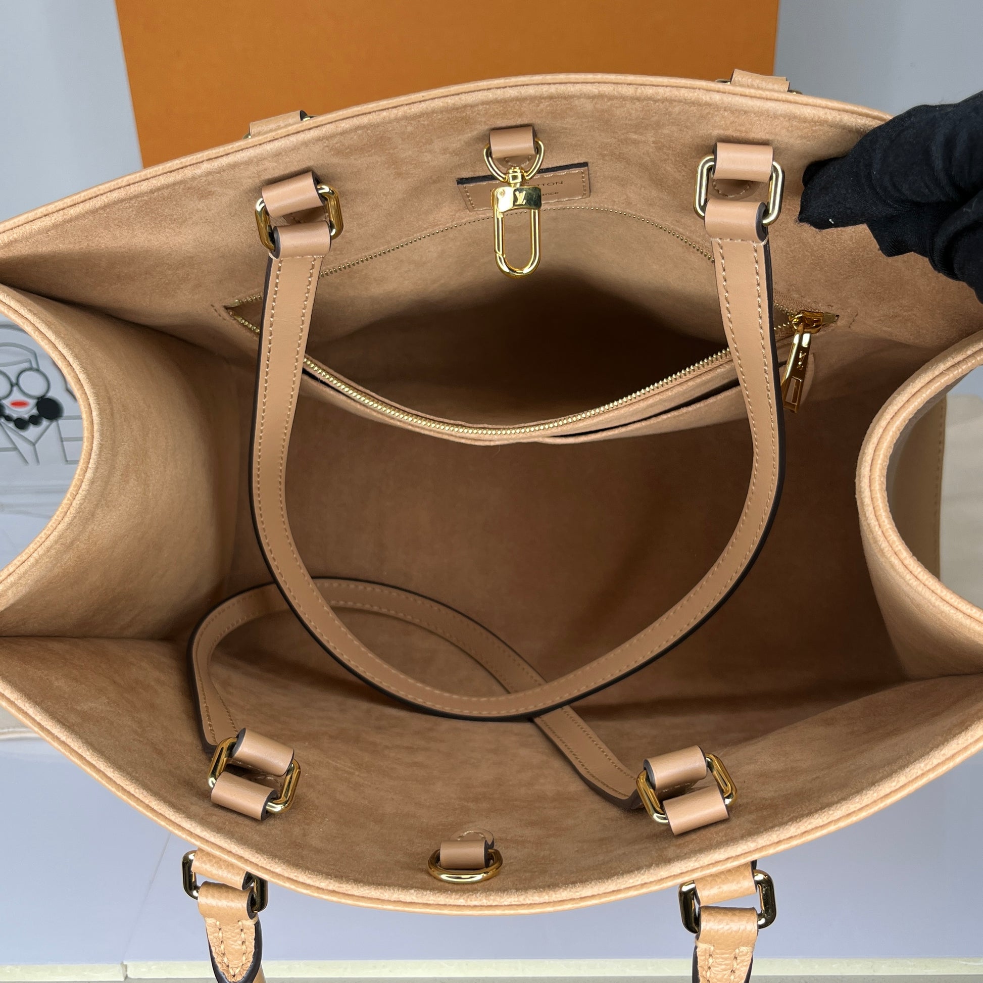 Louis Vuitton Onthego MM - Lafayette Consignment