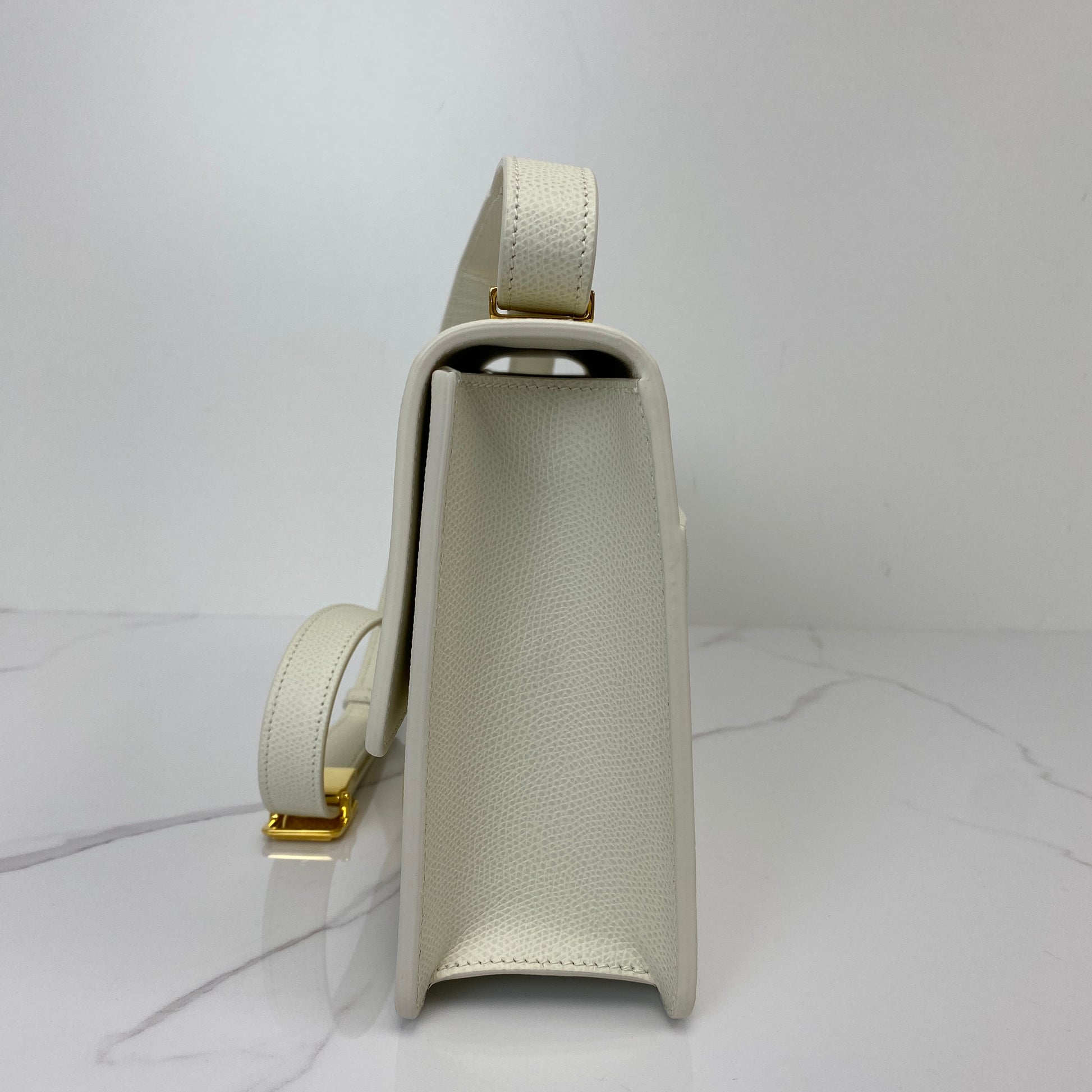 Christian Dior 30 Montaigne Bag | Lafayette Consignment