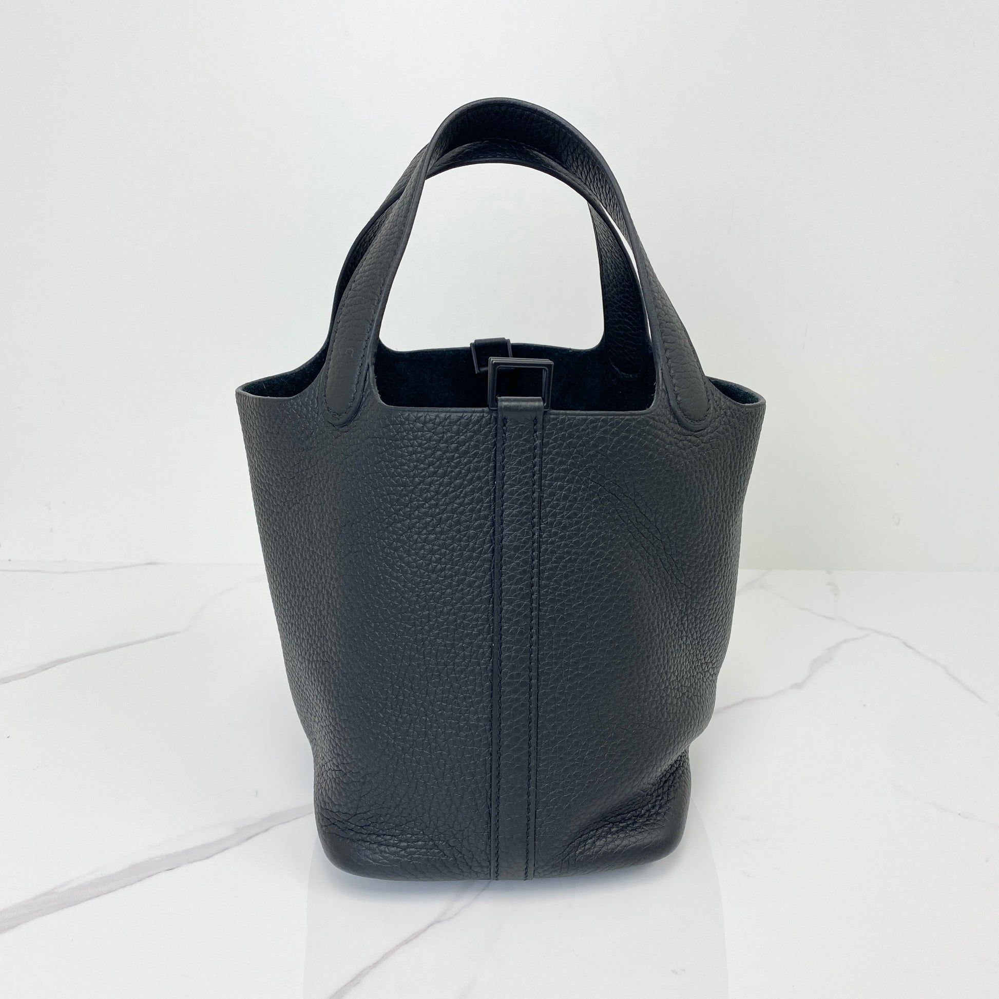 Hermès Picotin 18 bucket bag in Noir Clemence leather with So Black hardware