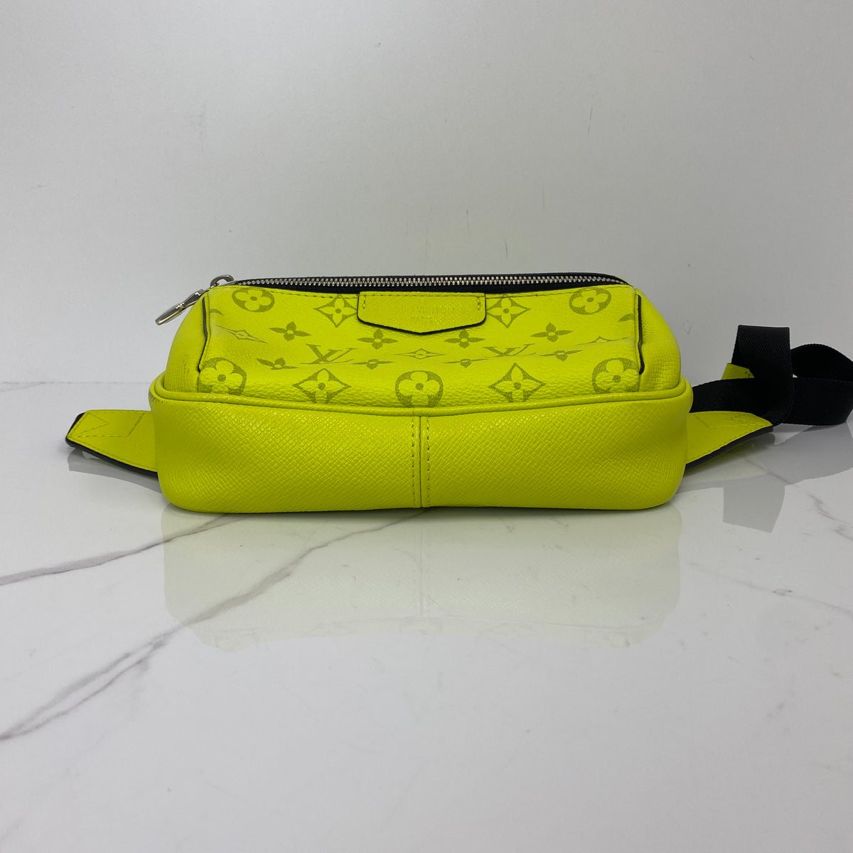 Louis Vuitton Outdoor Bumbag Monogram Taigarama Neon Yellow, Neon Yellow Monogram Coated Canvas and Taiga Leather, Silver Tone — detail view 4