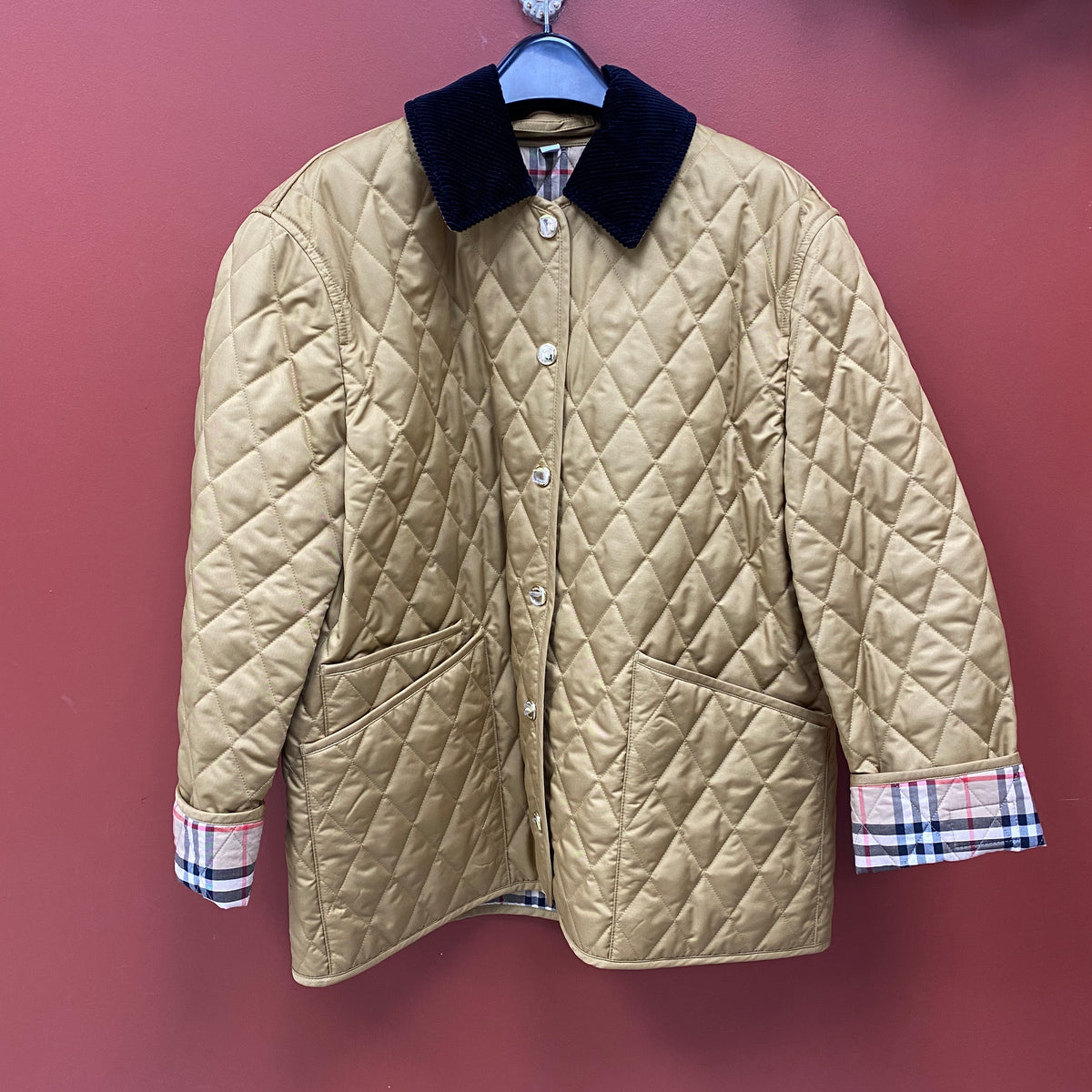 Burberry Quilted Dranefeld Barn Jacket Camel Brown, Camel Brown 100% Polyester, Interior 100% Cotton, Gold Tone — detail view 1