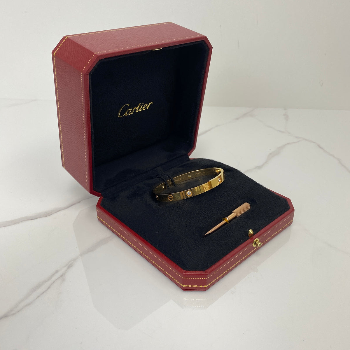 Cartier Love Bracelet, Classic Model, 4 Diamonds, 18K yellow gold with four diamonds — detail view 4