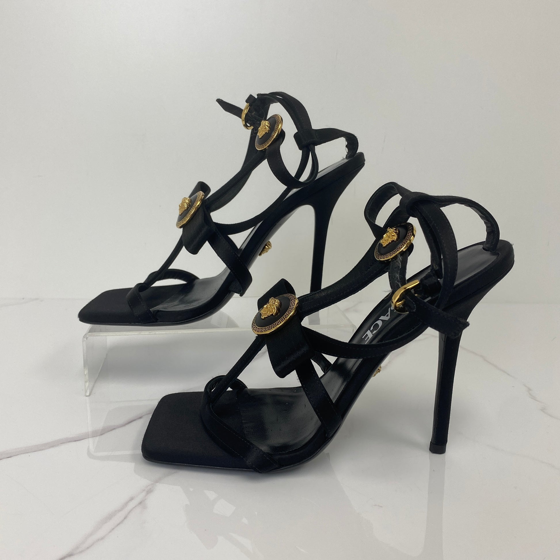 Versace Gianni Ribbon Sandals - photo 3
