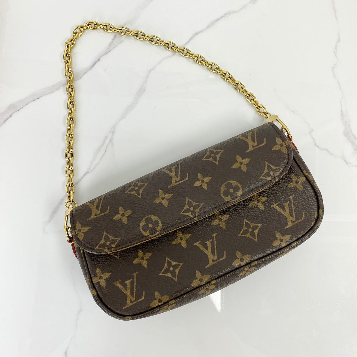 Louis Vuitton Wallet On Chain Ivy, brown Monogram coated canvas, gold-tone chain — front view