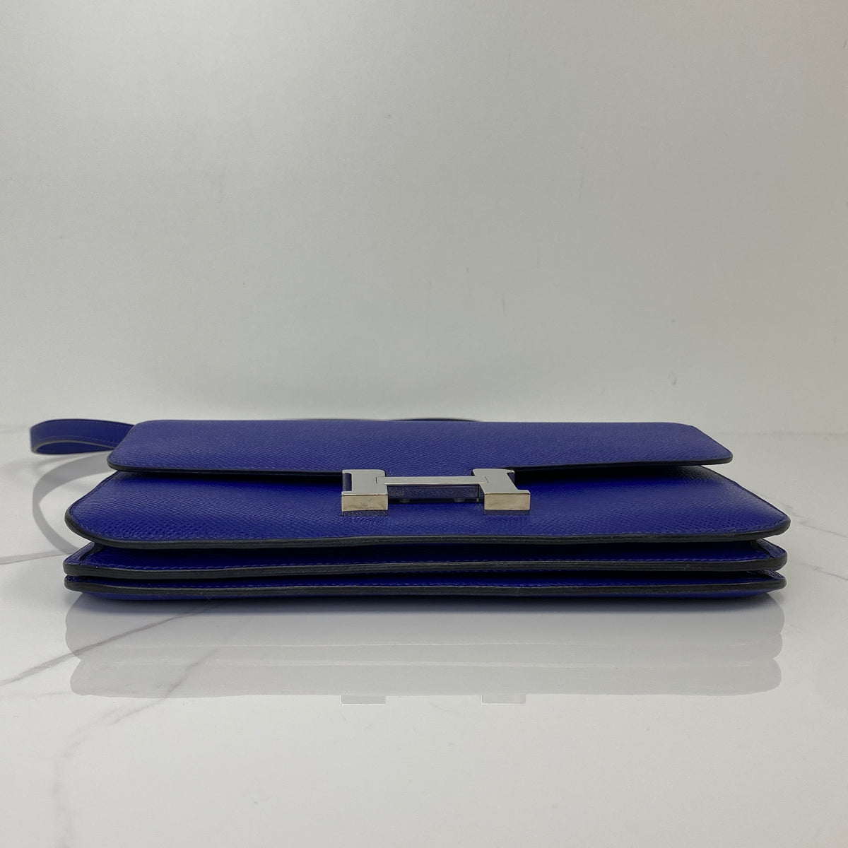 Hermès Constance Elan, Bleu Électrique Epsom calfskin, palladium hardware — detail view 4