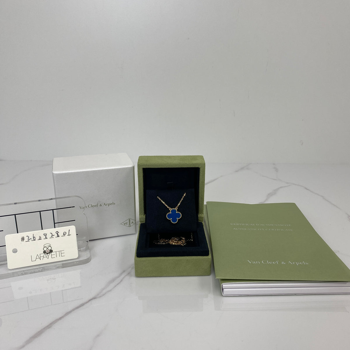 Van Cleef & Arpels Vintage Alhambra Pendant - photo 2