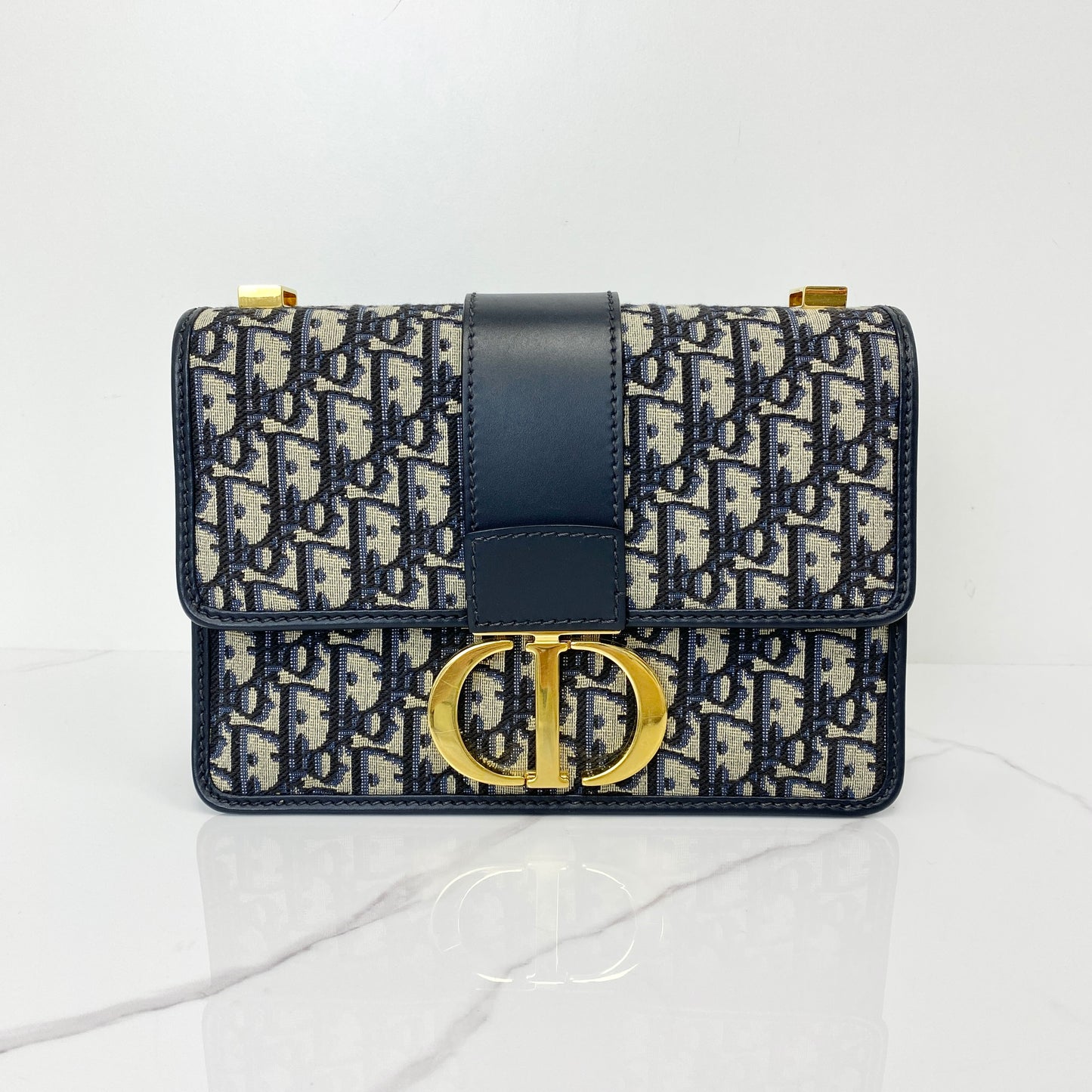 Christian Dior 30 Montaigne Bag - Monogram Canvas - photo 1