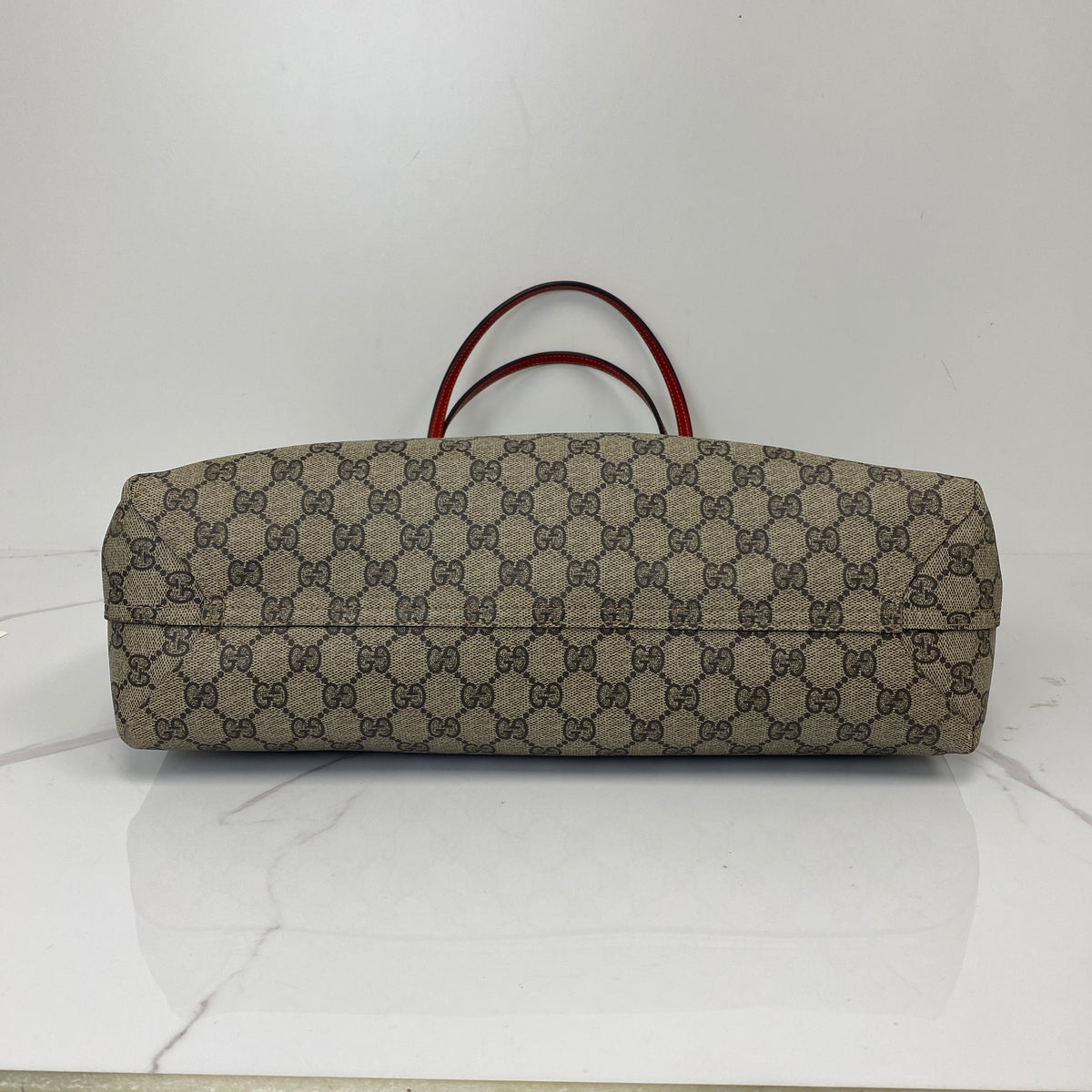 Gucci GG Supreme Monogram Reversible Tote Beige Red, Beige / Red GG Supreme Canvas — detail view 4