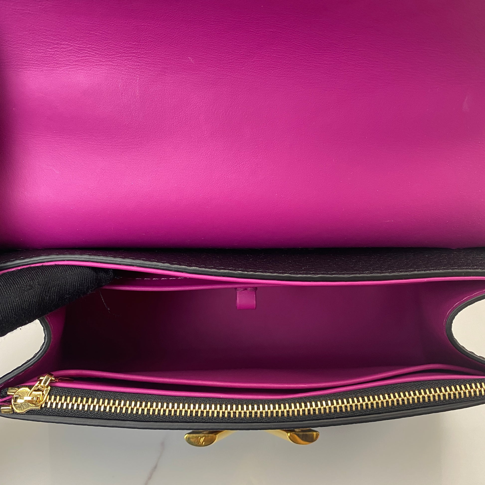 Louis Vuitton Twist One Handle PM - photo 6