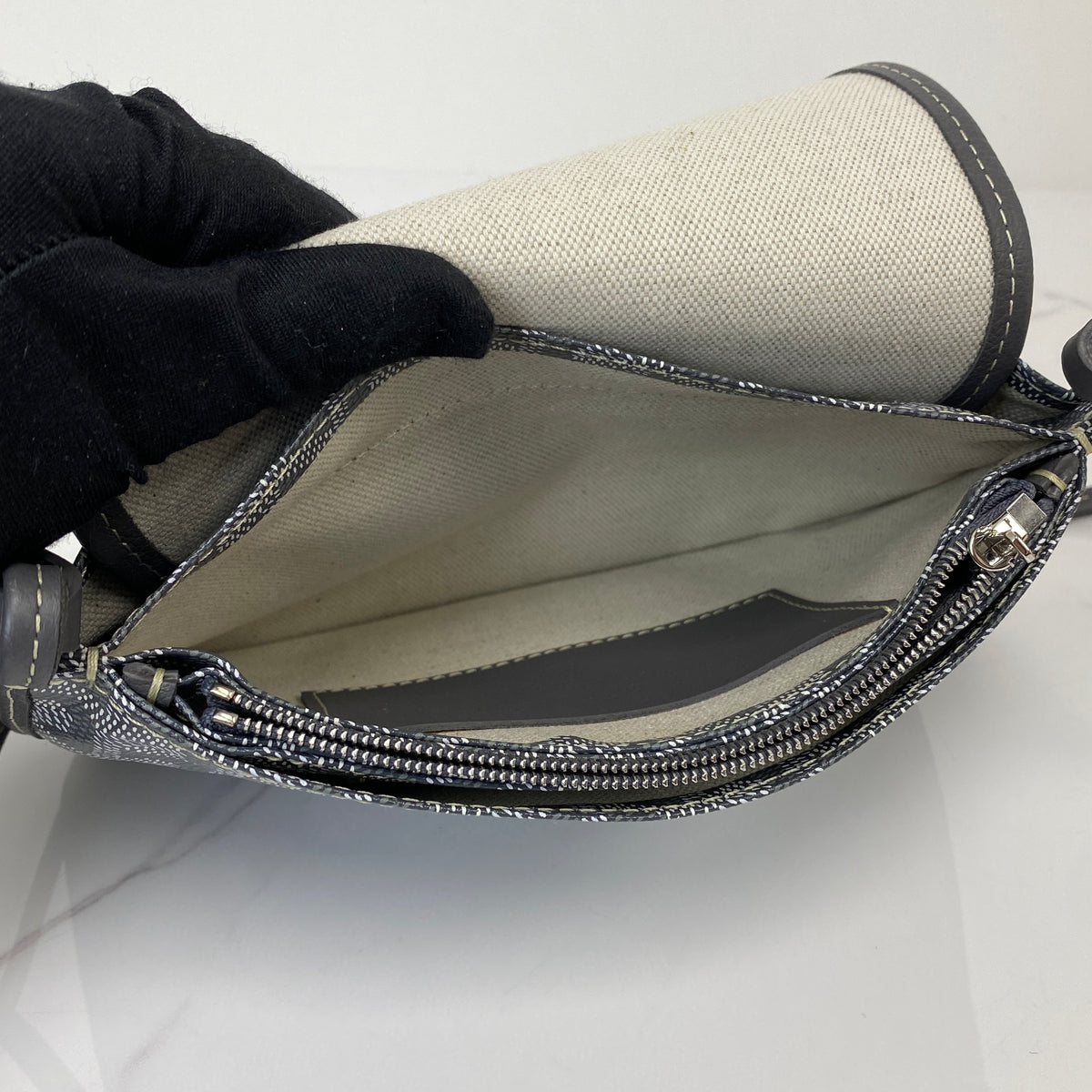 Goyard Plumet Pouch-Wallet in grey Goyardine canvas - additional view