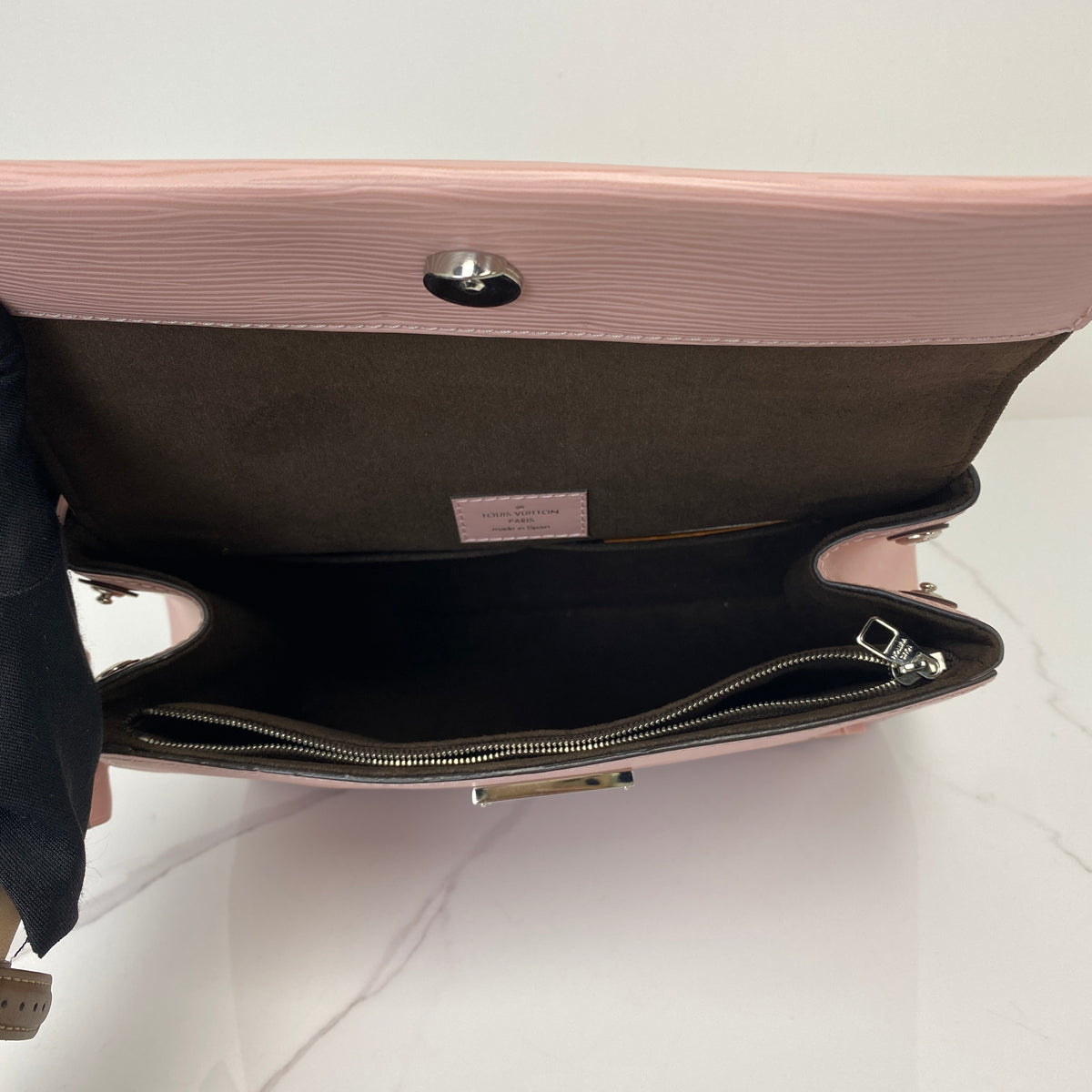 Louis Vuitton Epi Cluny BB - photo 6