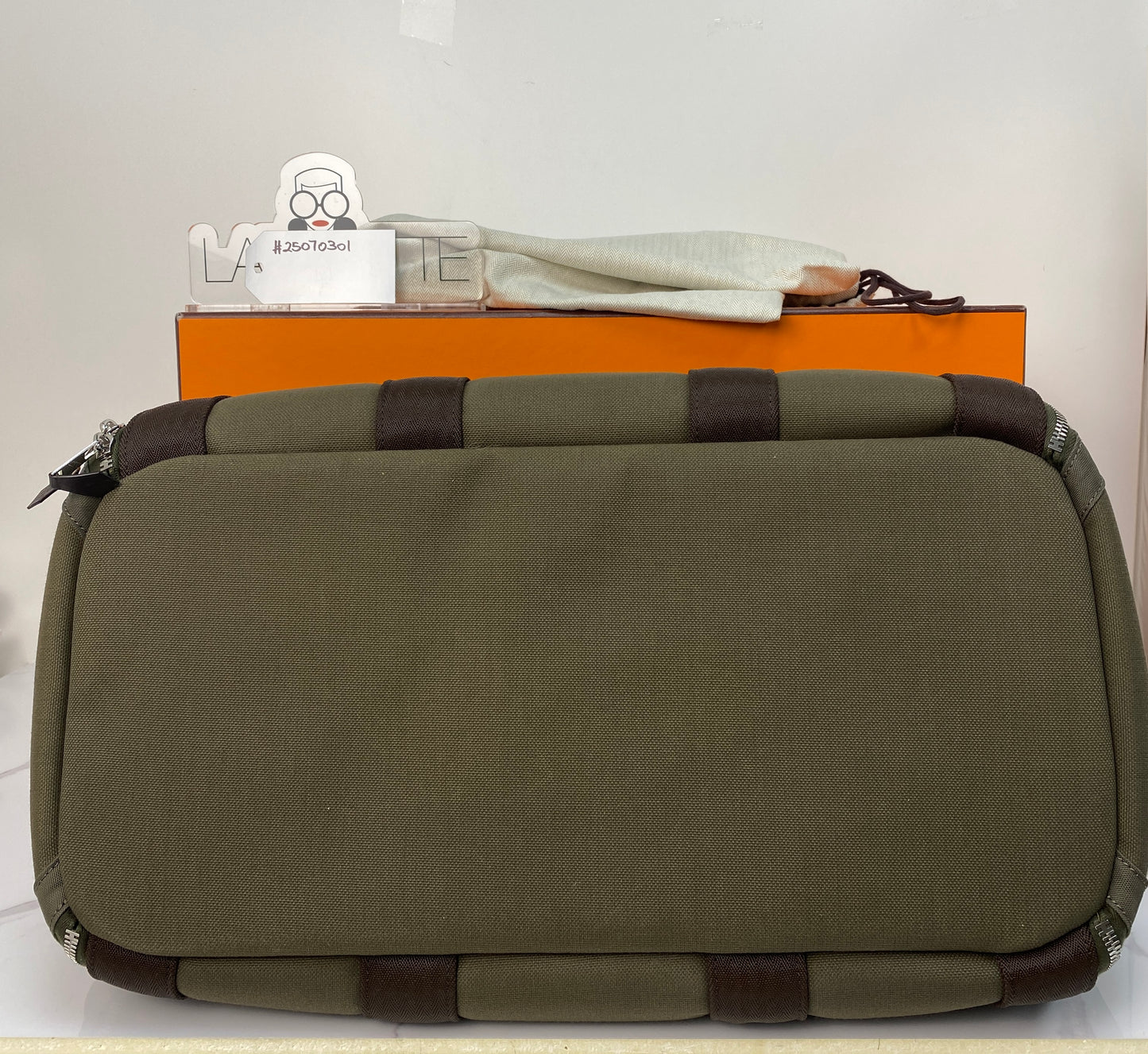Hermès Carrying Bag for Dog, khaki and feu technical canvas, palladium hardware — detail view 4