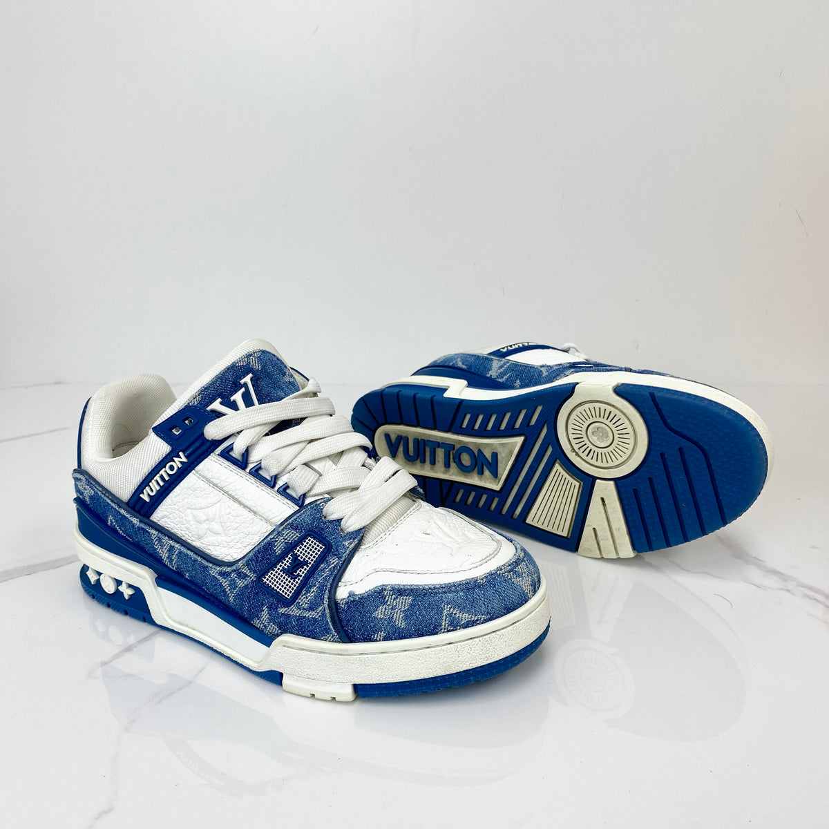 Louis Vuitton Trainer Sneakers, light blue calf leather and Monogram denim — front view