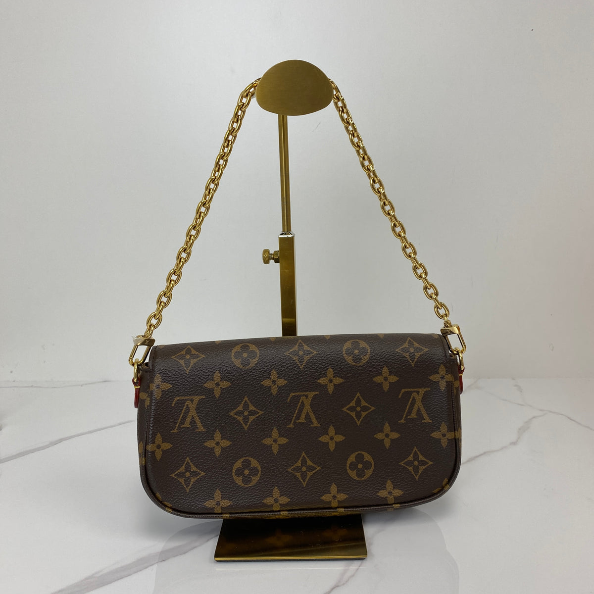 Louis Vuitton Wallet On Chain Ivy, brown Monogram coated canvas, gold-tone chain — detail view 3