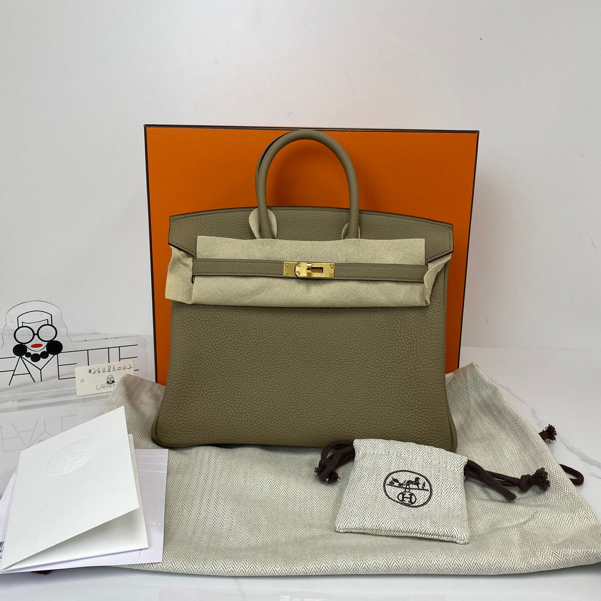 Hermès Birkin 25, Beige Marfa Togo leather, gold hardware — detail view 1