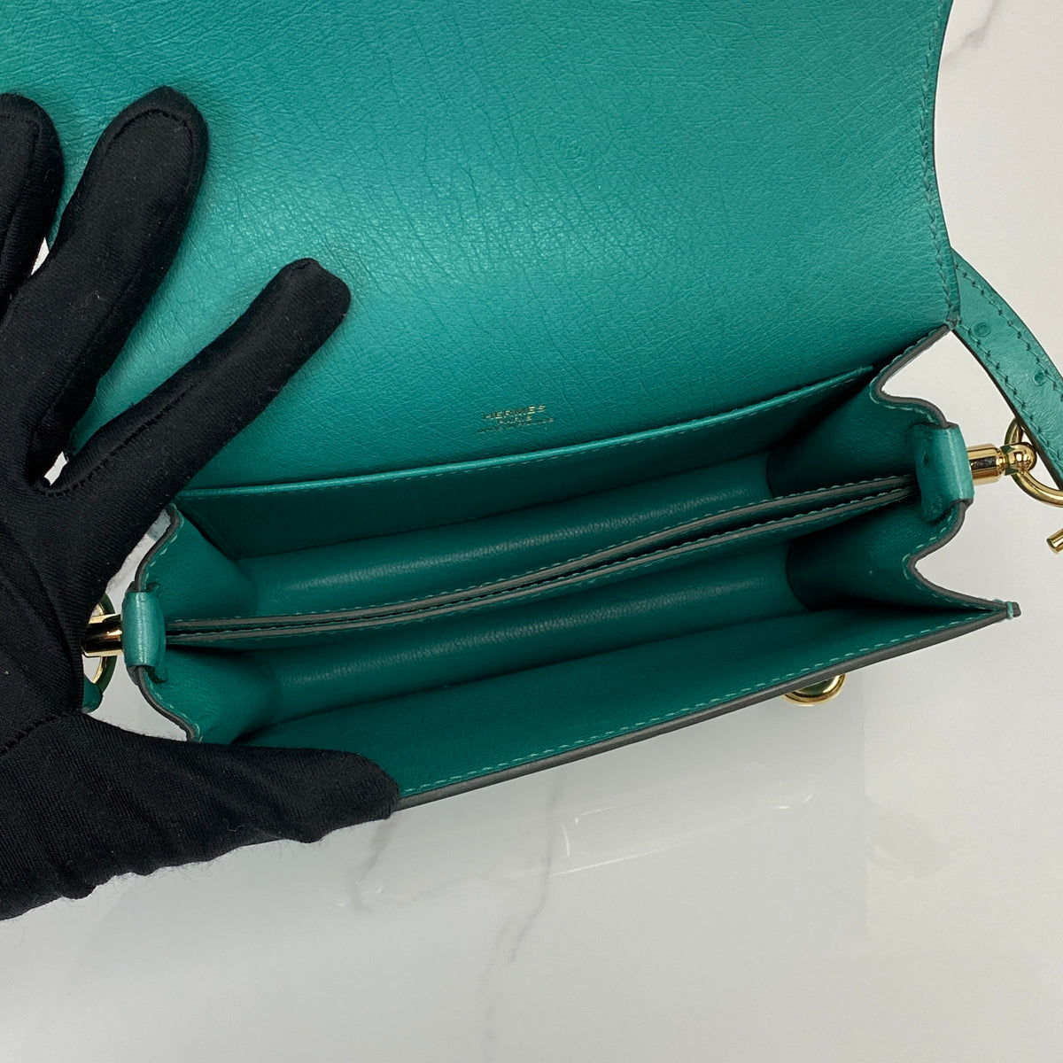 Hermès Roulis 18, Vert Vérone ostrich leather, palladium hardware — detail view 5