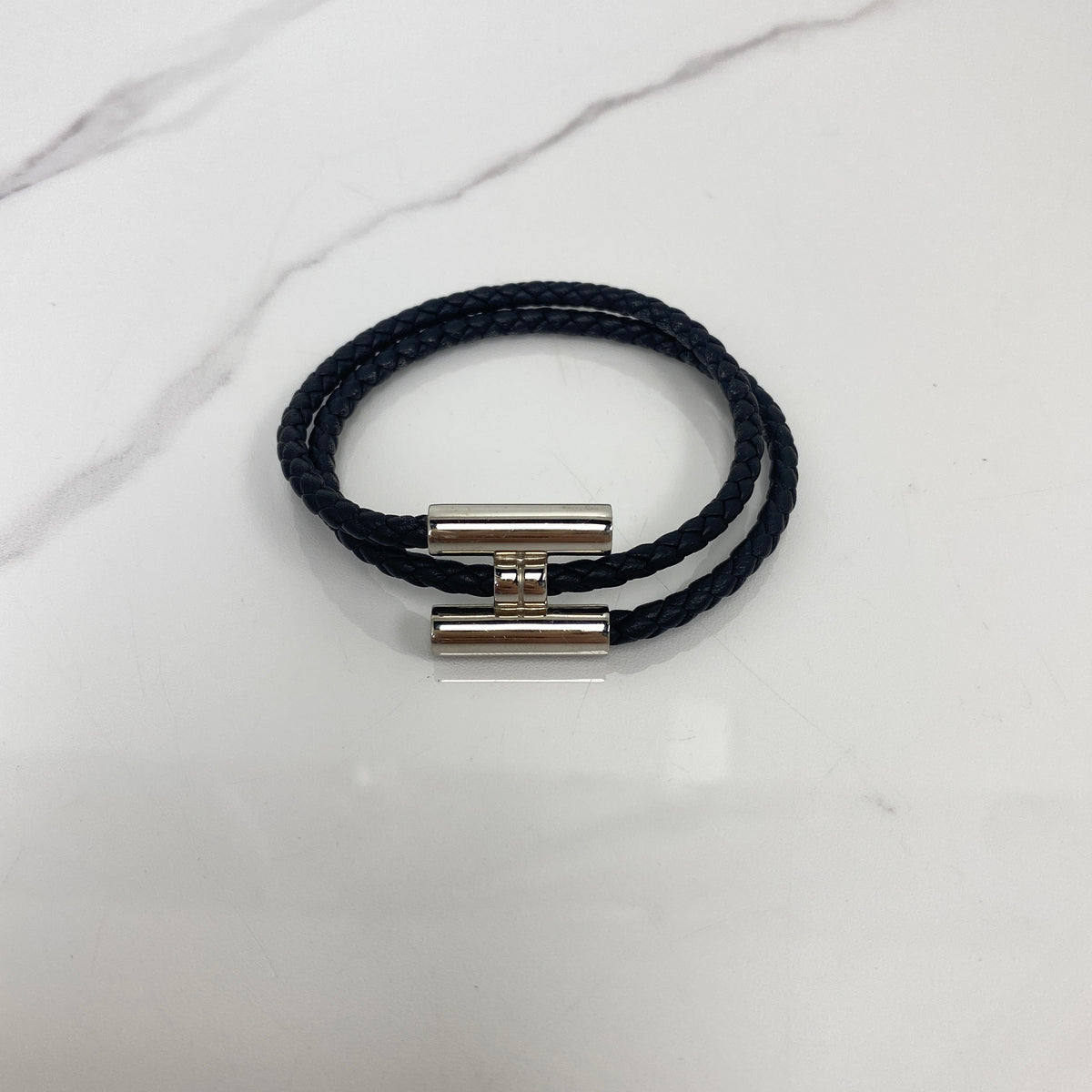 Hermès Tournis Tressé Bracelet Noir — braided detail