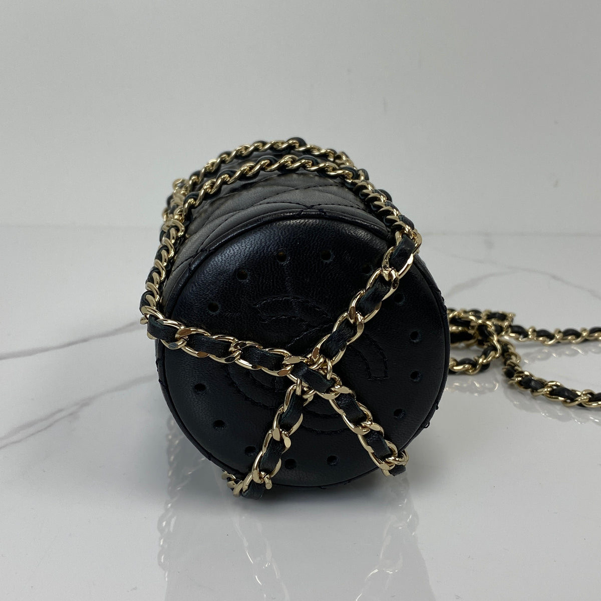 Chanel 2019 CC Water Bottle with Chain, black quilted lambskin, gold-tone chain — detail view 4