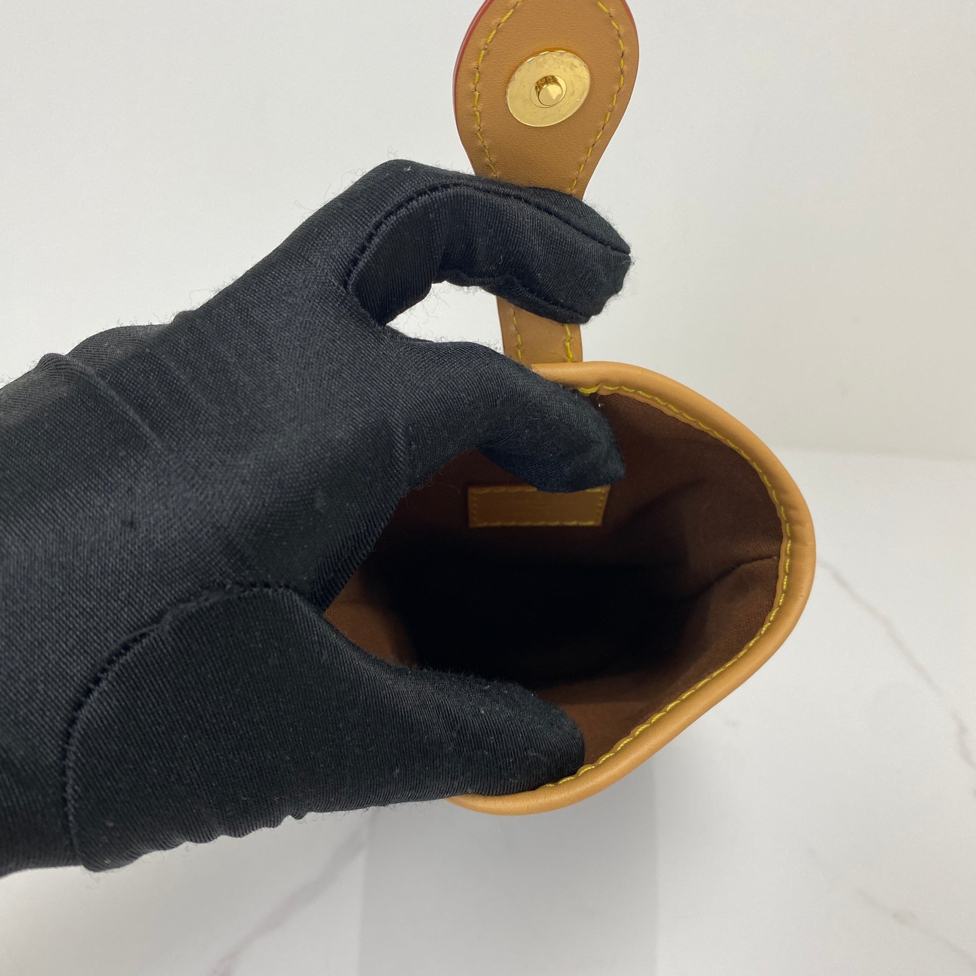 Interior lining of the Louis Vuitton Fold Me Pouch