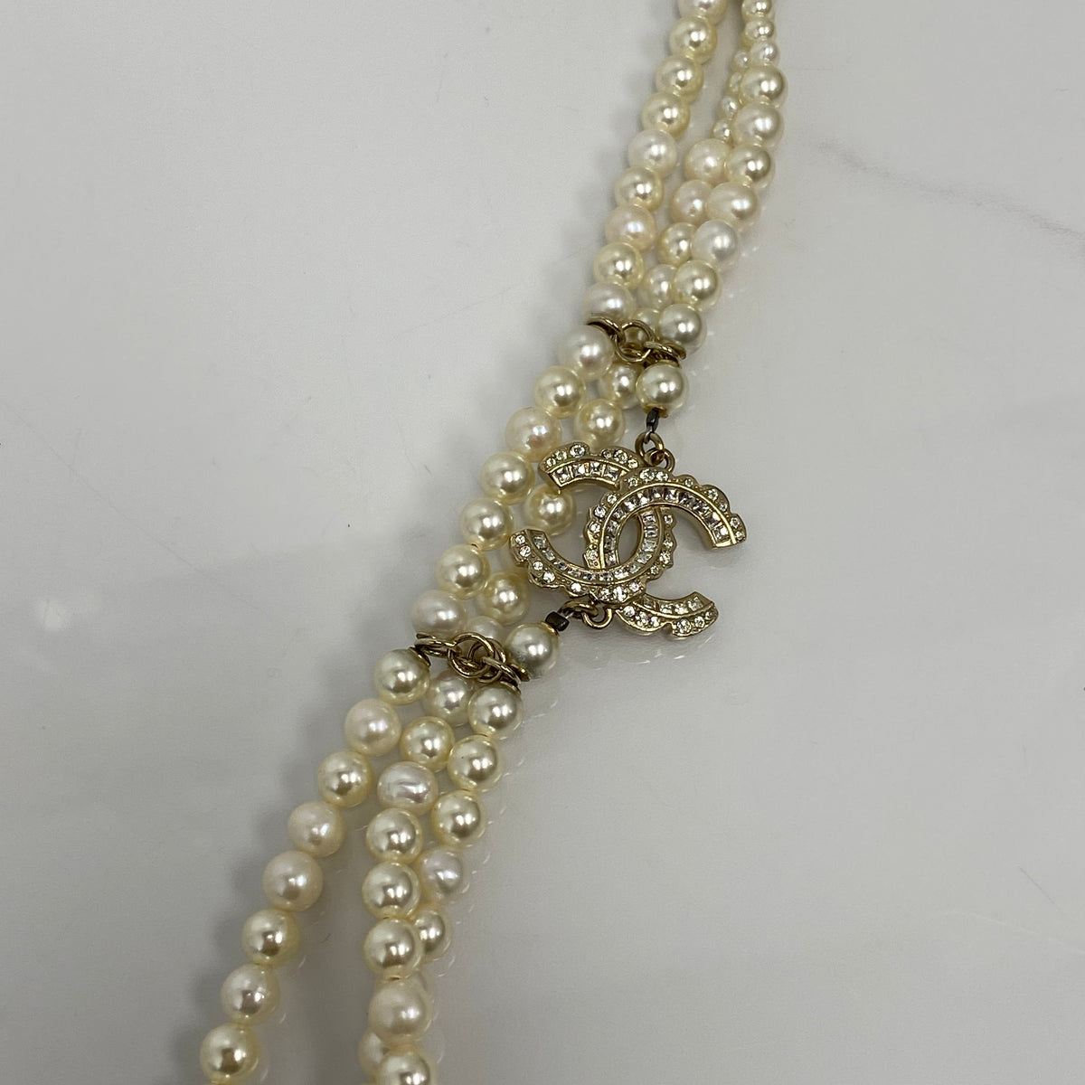 Chanel CC Crystal B17 Triple Pearl Necklace - photo 5