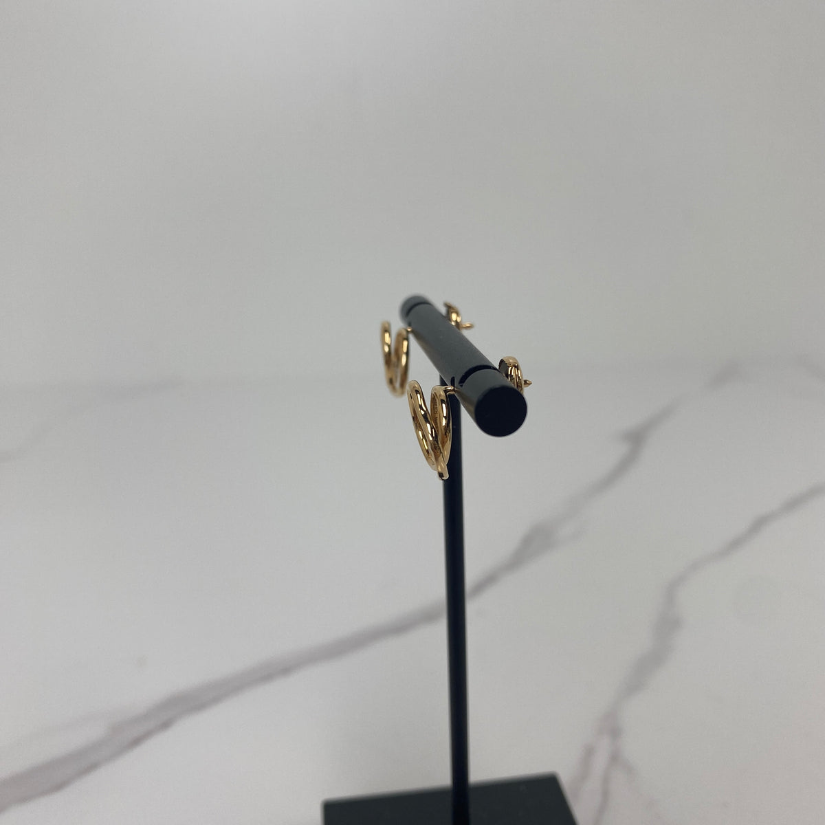 Hermès Vertige Cœur Earrings — reverse and posts