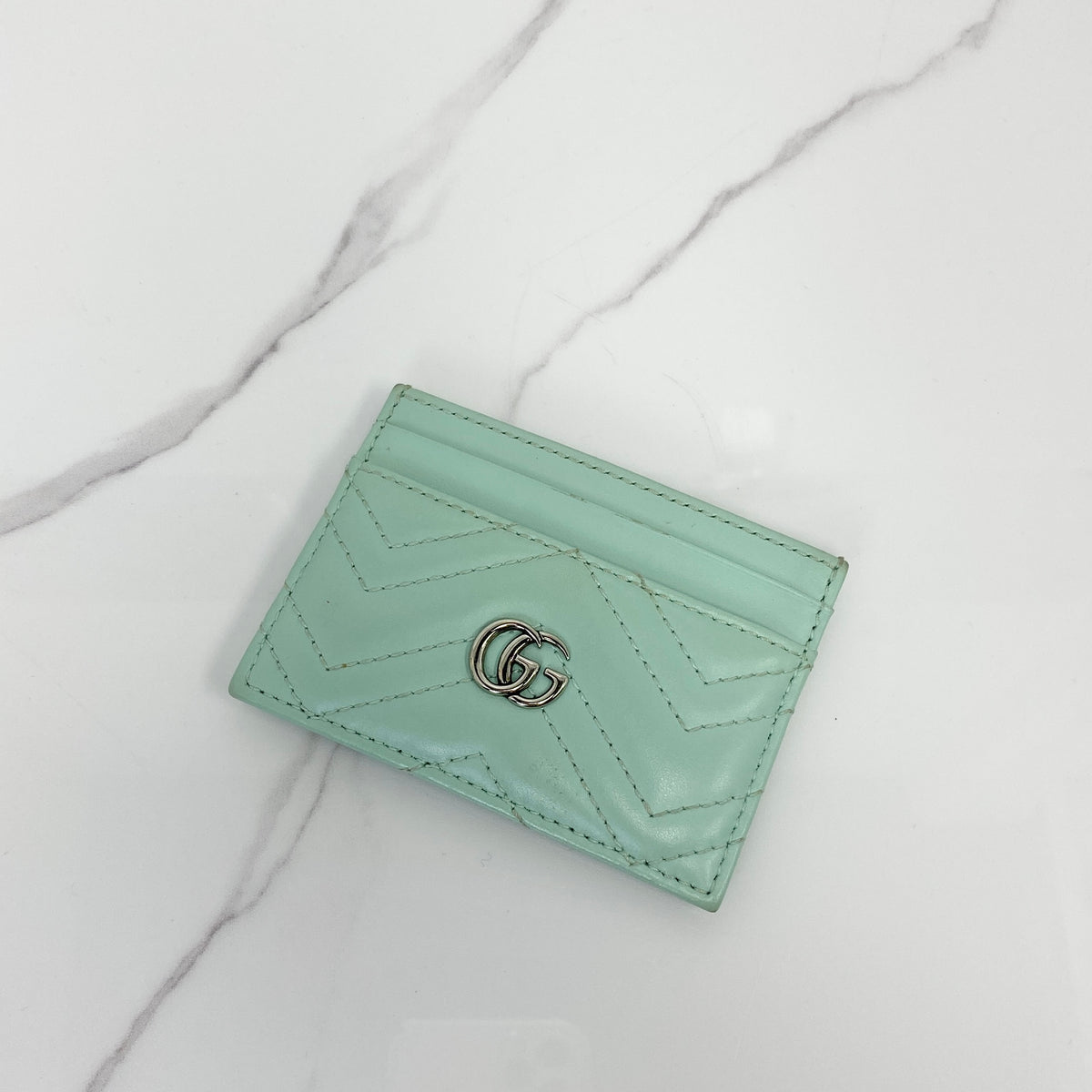Gucci GG Marmont Card Case, light green calfskin, silver-tone hardware — front view