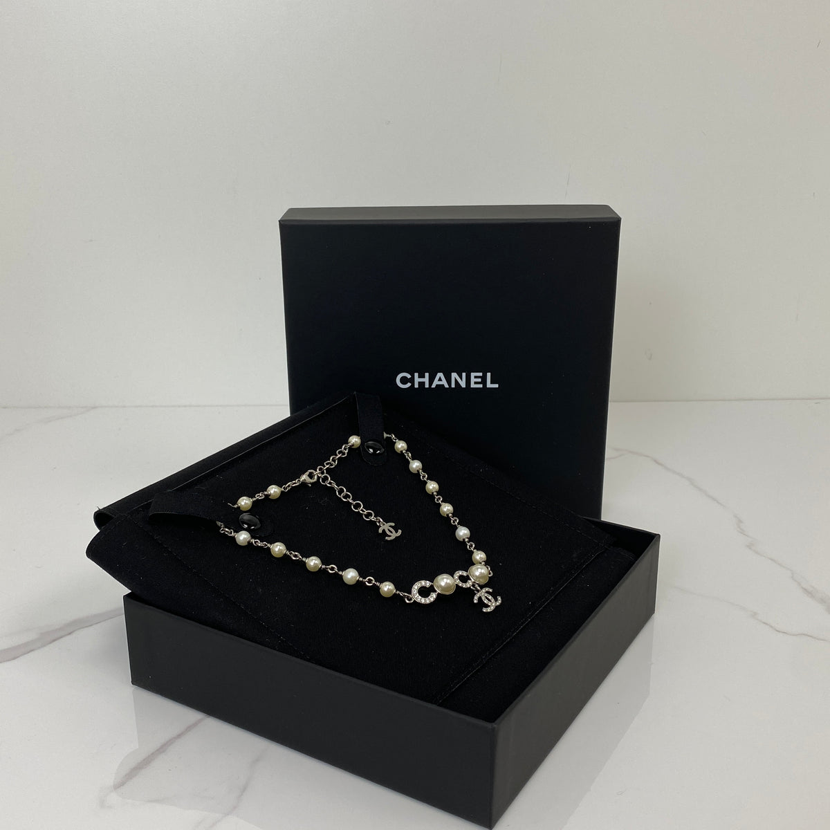 Chanel Crystal Pearl CC Choker - photo 3