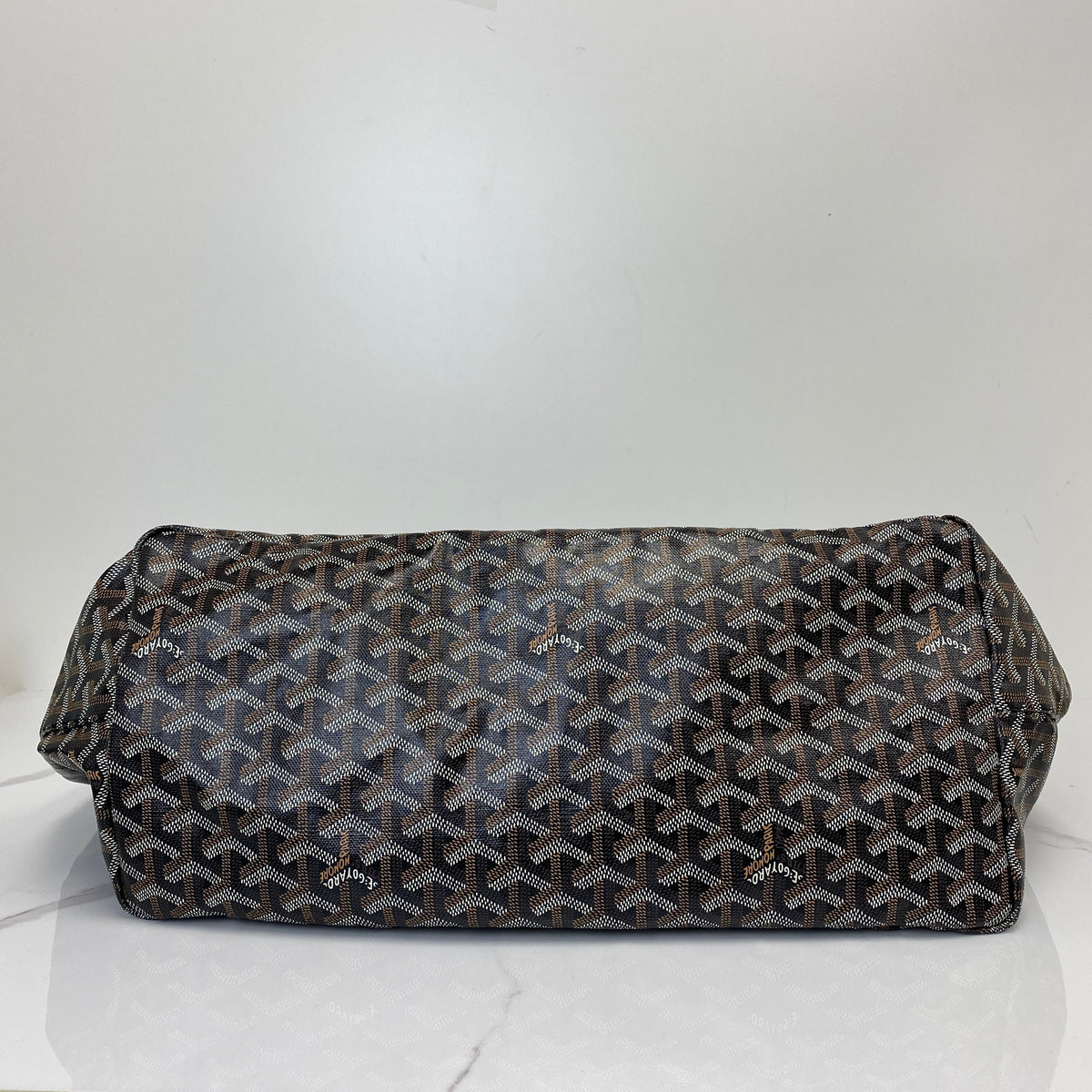 Goyard Saint Louis GM Black, Black Goyardine Canvas and Chevroches Calfskin, Silver Tone — detail view 4