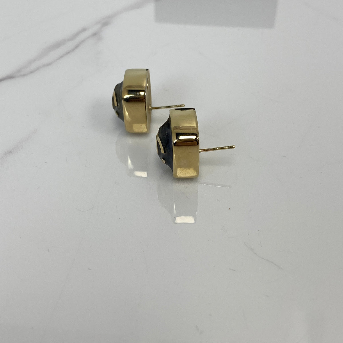 Chanel Classic CC Stud Earrings - photo 3